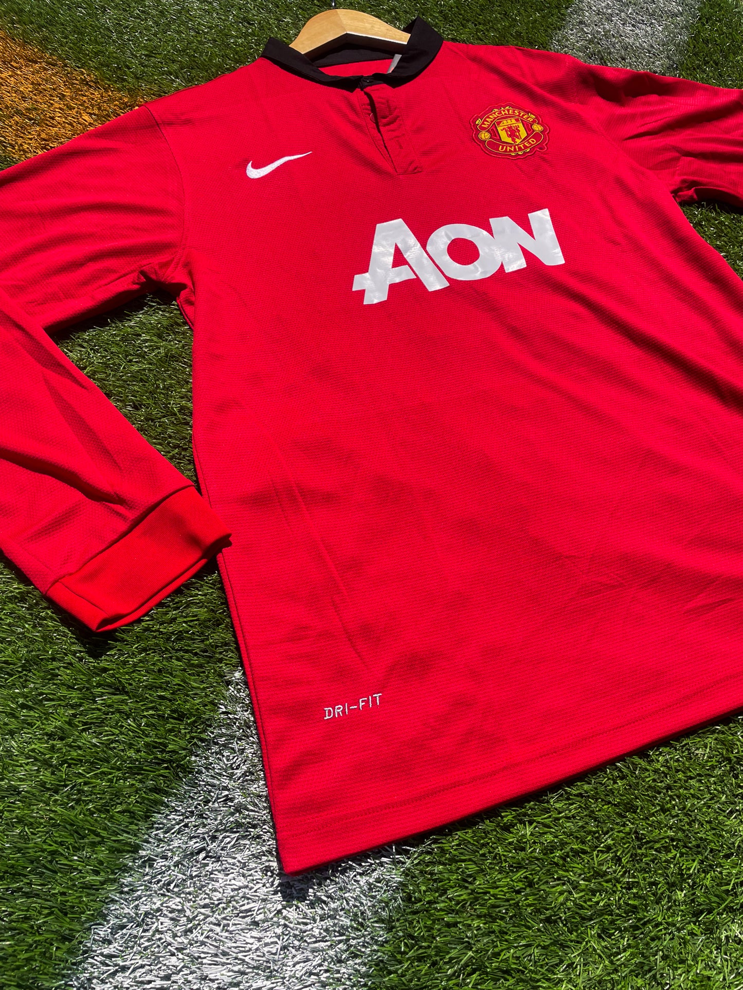 Manchester United 2013–2014 Home Jersey Rooney #10 – Red AON Vintage Nike Football Shirt - Five Of Cups Official