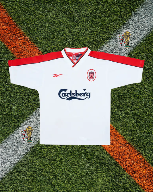 Liverpool FC 1998–99 Away Fowler #9 – Reebok White Retro Football Shirt (Carlsberg Era Classic)