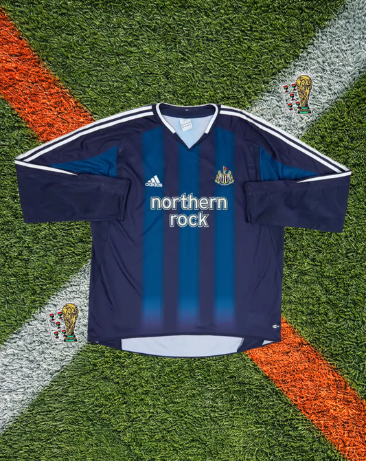 Newcastle United 2004-2005 Away Jersey – Kluivert #11 northern rock sponsor Long Sleeve Edition