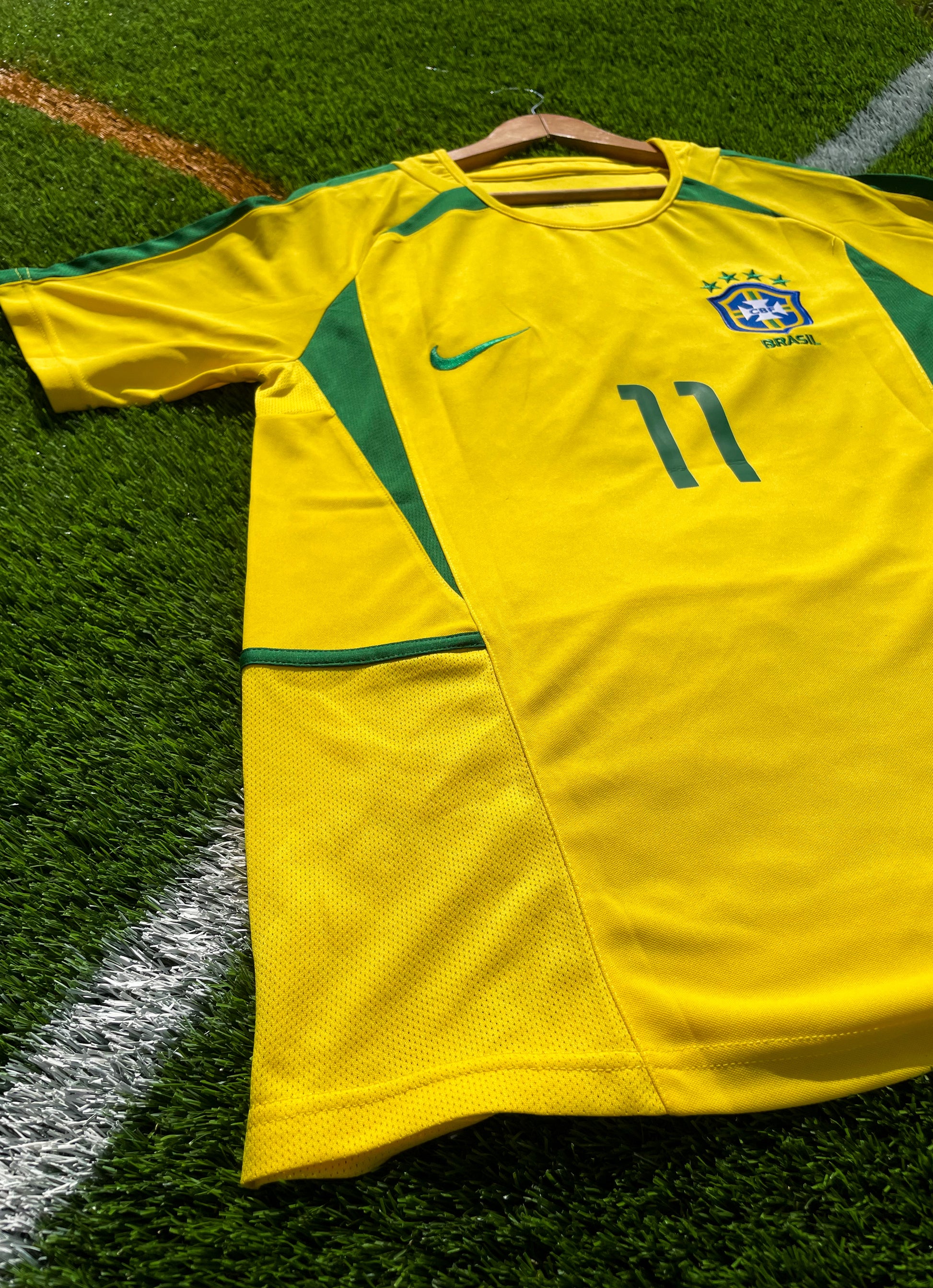 Front view of Brazil 2002 Home Jersey with embroidered CBF crest.