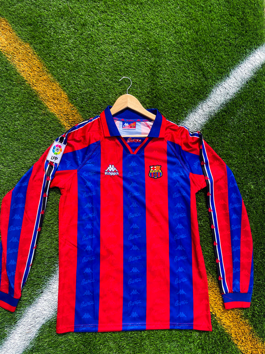 Front view of FC Barcelona 1995-1996 Home long sleeve jersey with Ronaldo #9

