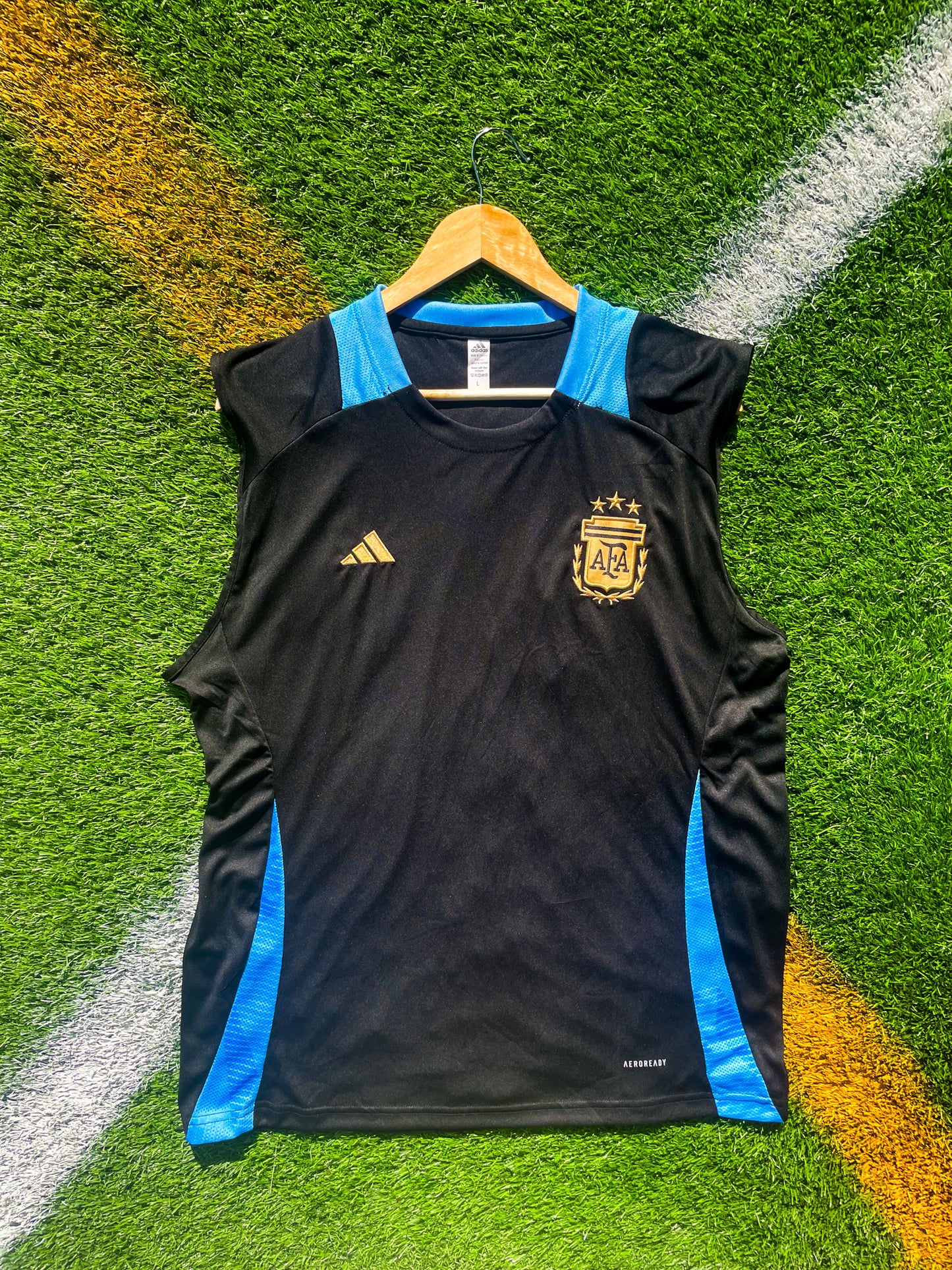 Argentina 2024–2025 Black Sleeveless Training Vest – Sleek AFA Training Gear - Five Of Cups Official