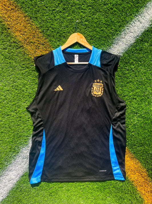 Argentina 2024–2025 Black Sleeveless Training Vest – Sleek AFA Training Gear - Five Of Cups Official