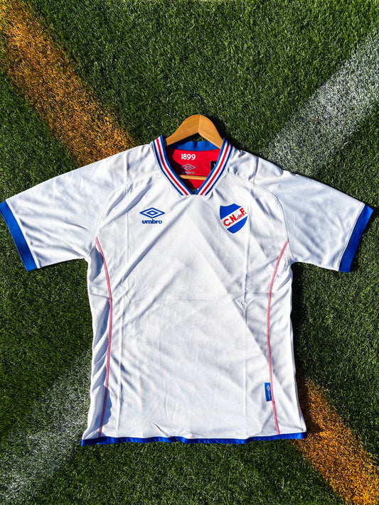 Nacional 2025 Training Jersey – Umbro White Edition with Retro Stitch Detailing