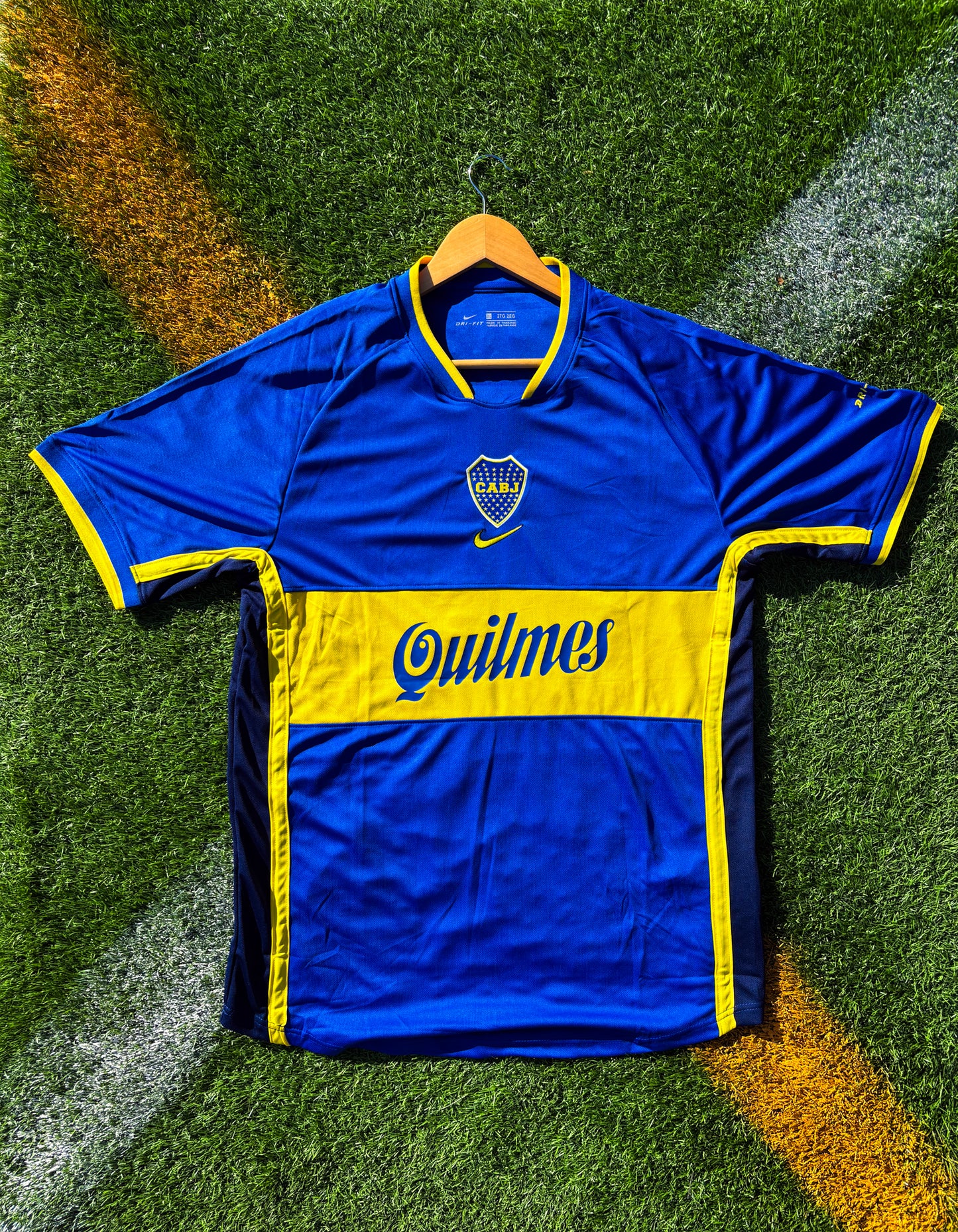 Front view of Boca Juniors 2000/2001 Home Jersey in blue with gold band


