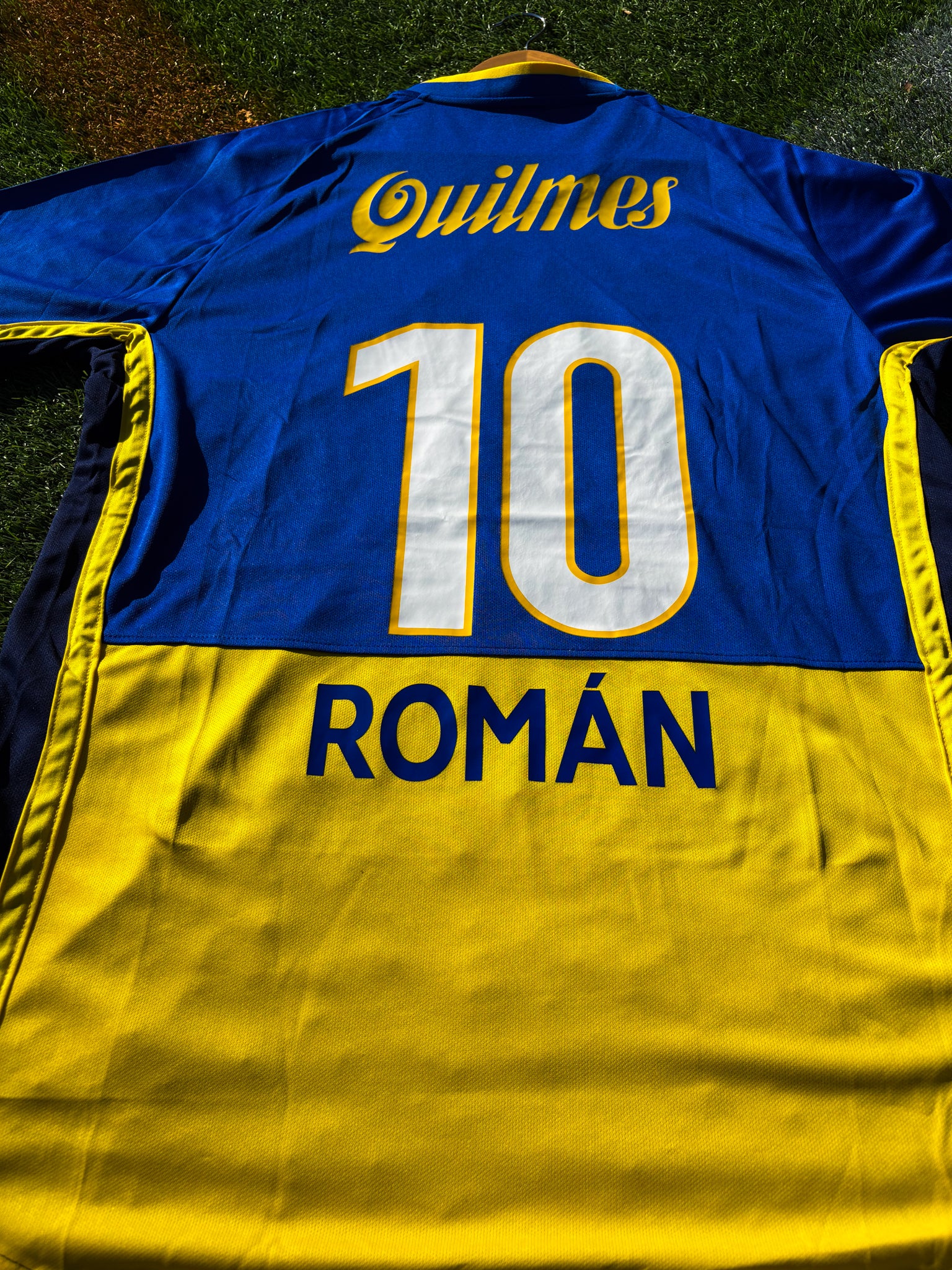 Back of the jersey showing Riquelme #10 in classic font

