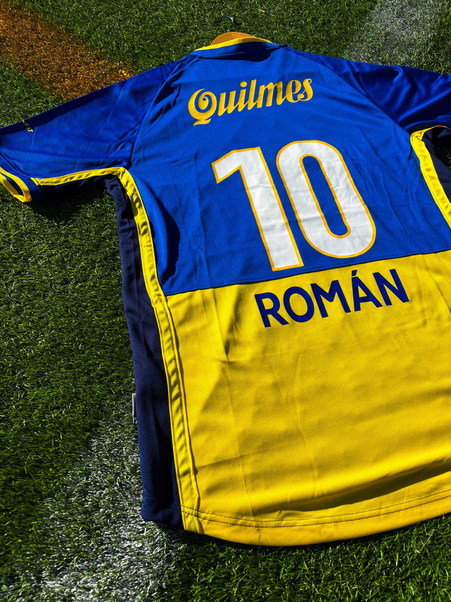 Back of the jersey showing Riquelme #10 in classic font

