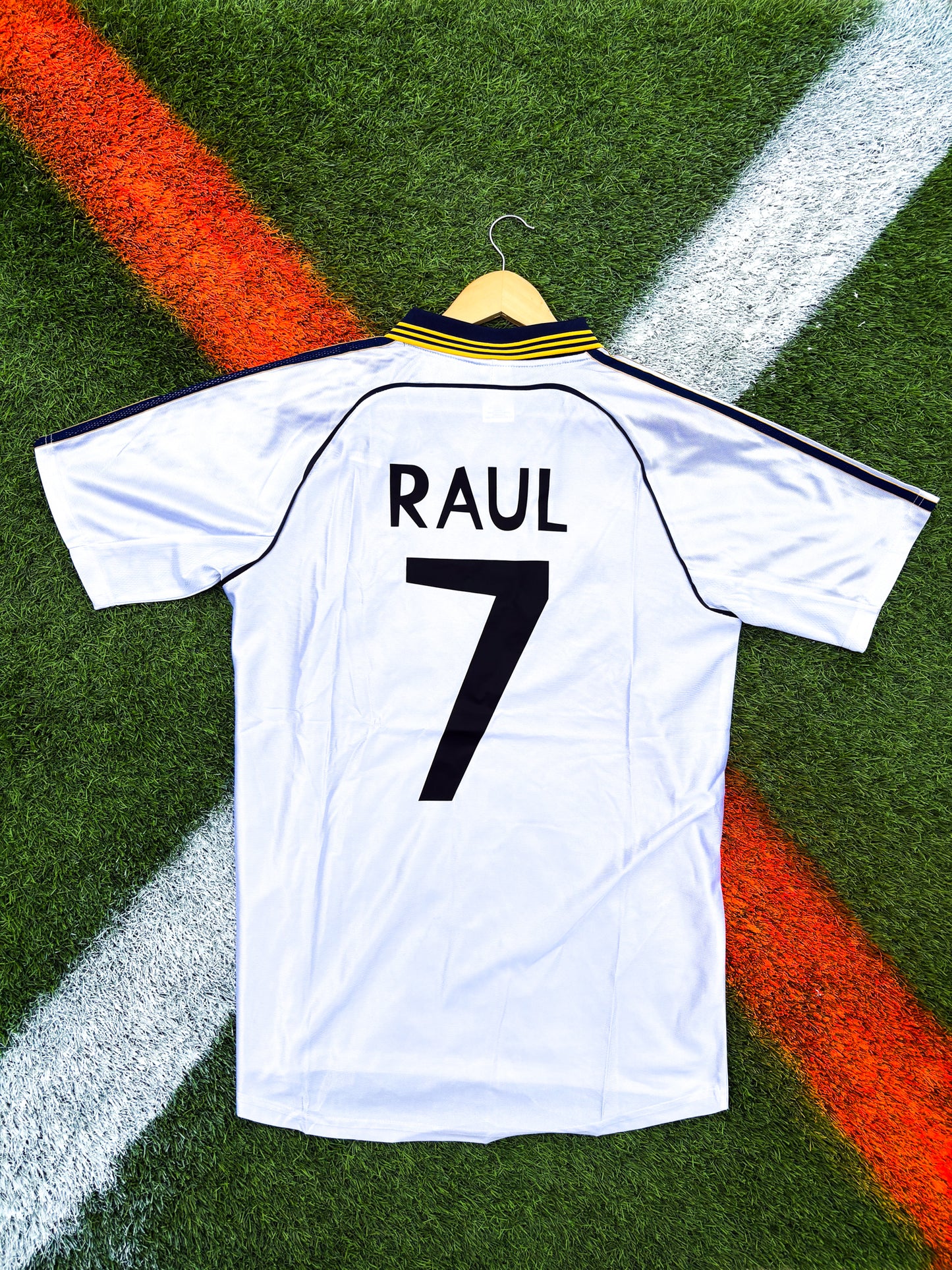 Back of the jersey showing classic design details featuring Raul #7


