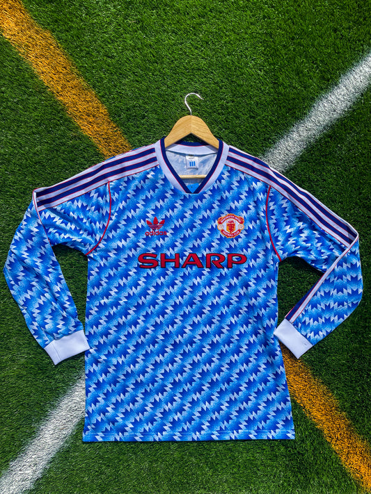Front view of the vintage Adidas jersey design

