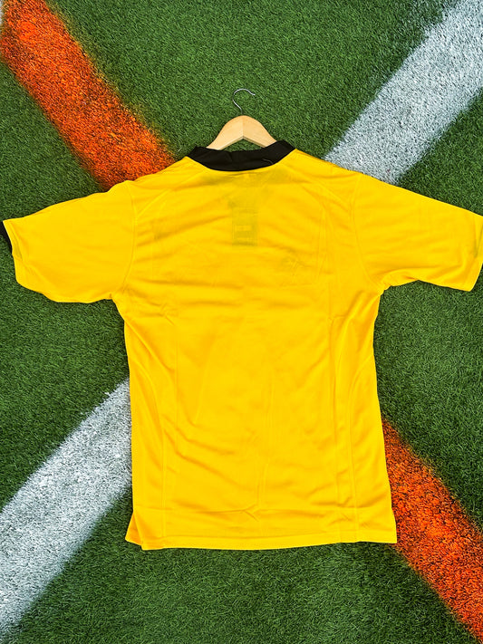 Wolverhampton Wanderers 2009–2010 Home Jersey – Le Coq Sportif Kit with Sportingbet - Five Of Cups Official