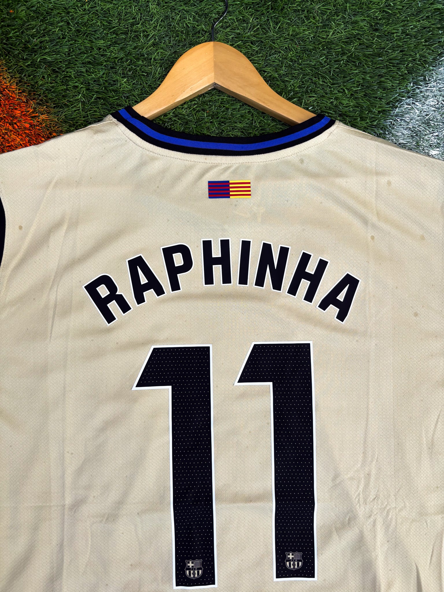 FC Barcelona 2025–2026 Away Jersey – Raphinha #11– Kobe Bryant