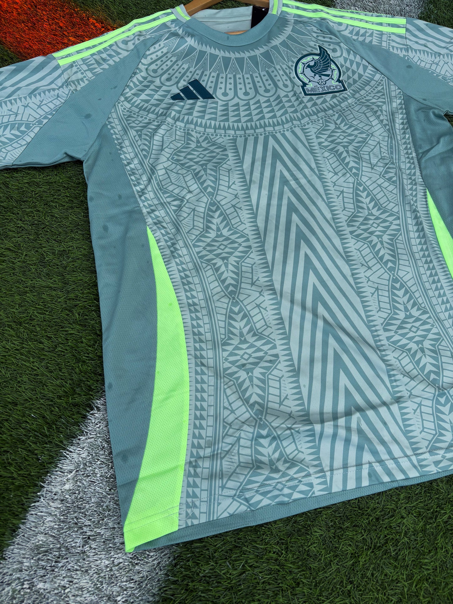 Mexico 2024–2025 Away Jersey – Aztec Snake Pattern in Linen Green