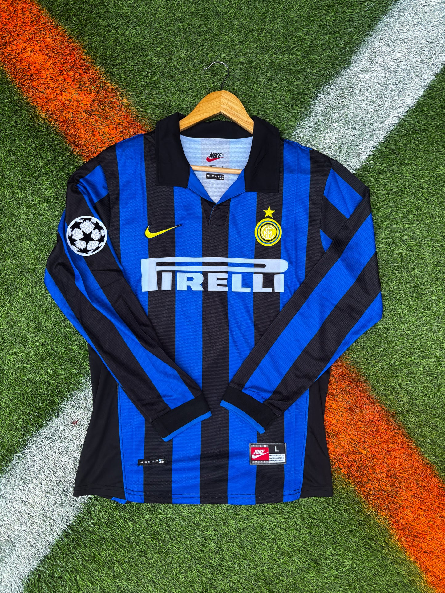 Inter Milan 1998/1999 Home Ronaldo #9 Retro Jersey – Iconic Serie A Era "Pirelli Sponsor