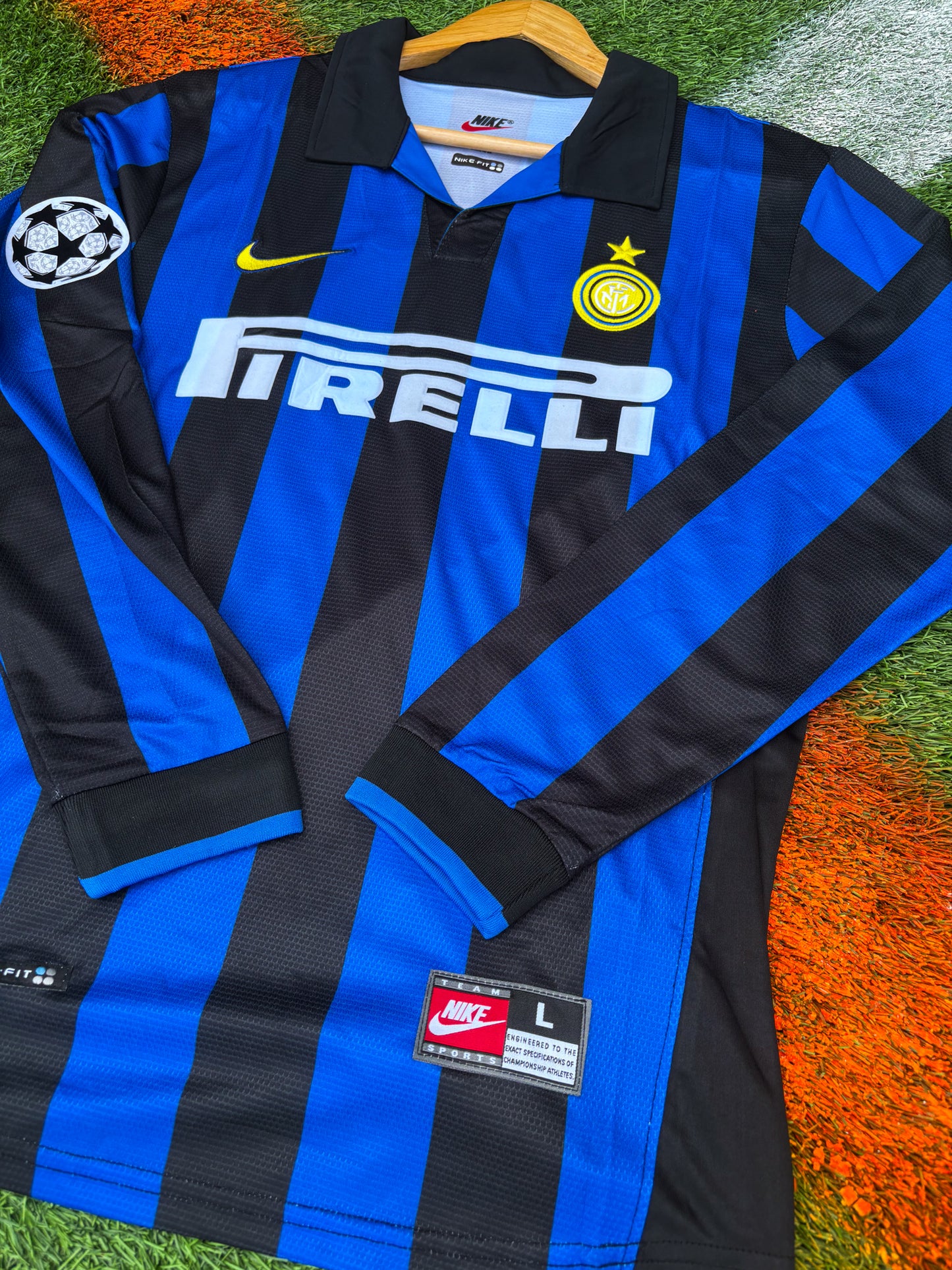 Inter Milan 1998/1999 Home Ronaldo #9 Retro Jersey – Iconic Serie A Era "Pirelli Sponsor