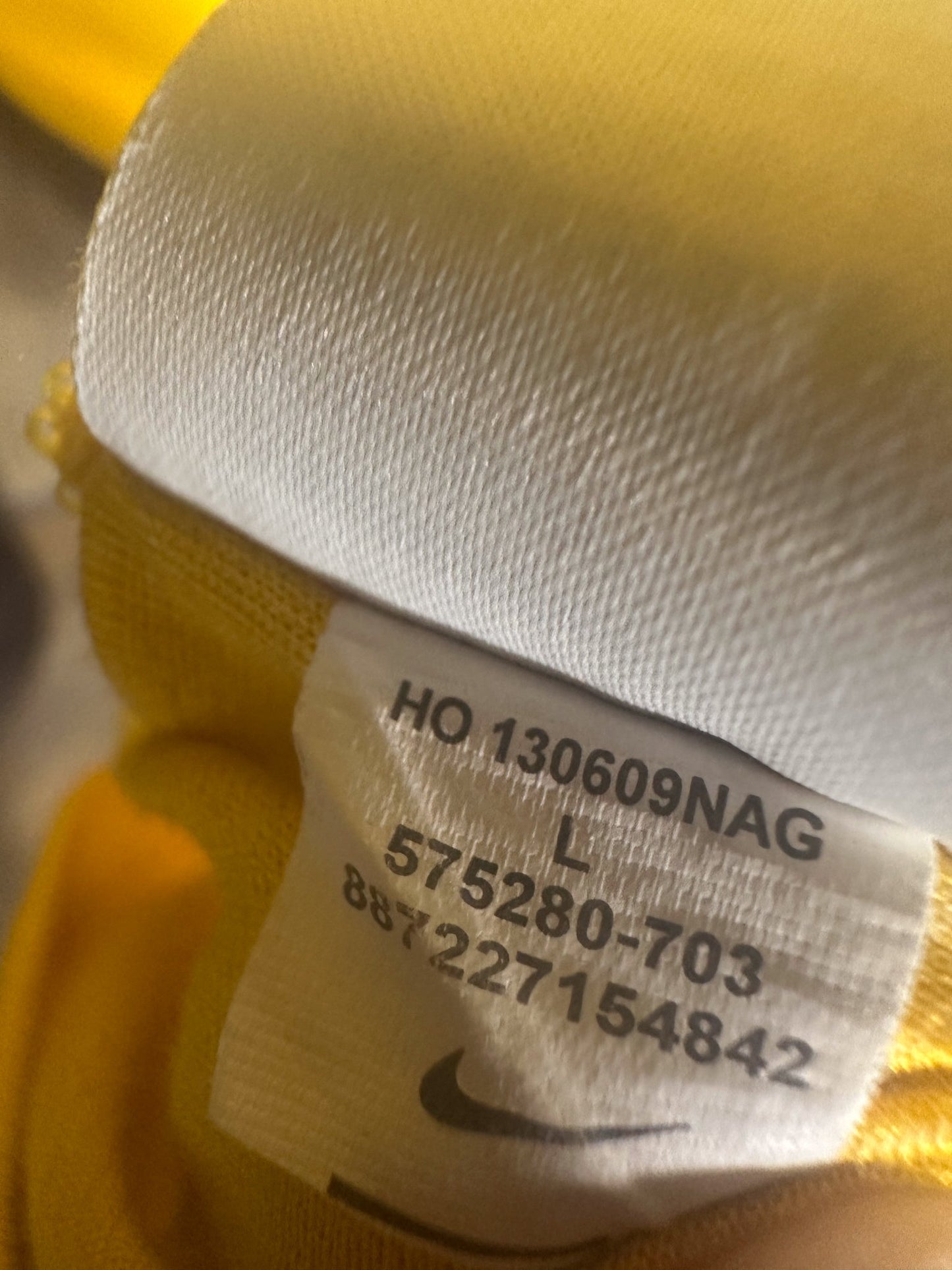 Brazil 2014 Home Jersey – Neymar Jr #10 – Large – Yellow & Green Nike Shirt – (MPN: 575280-703)