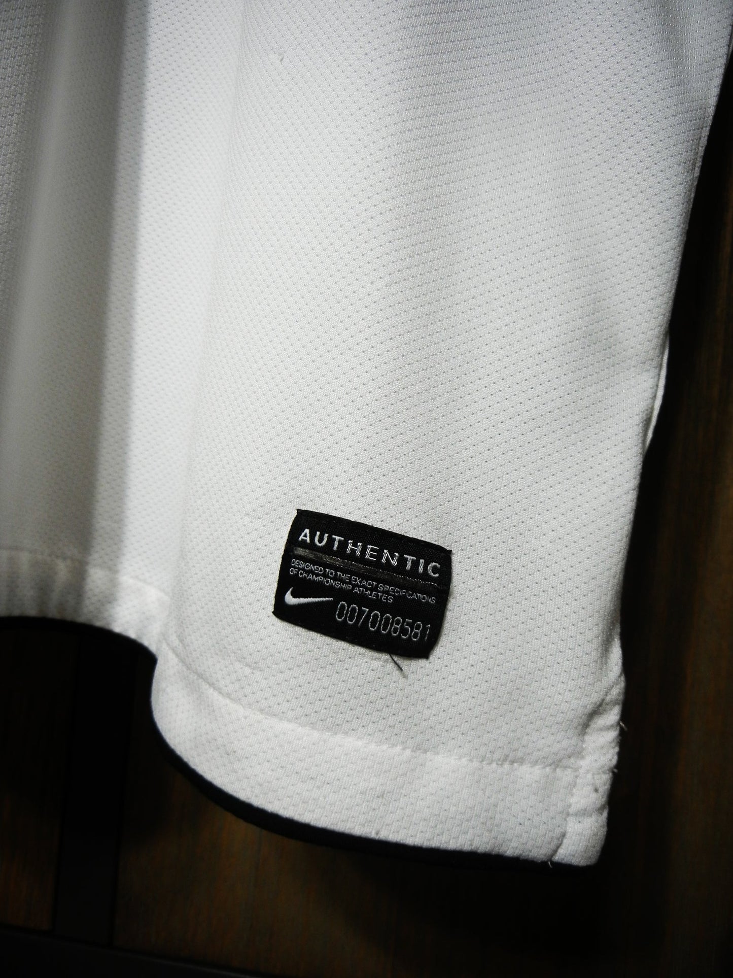 Manchester United 2010/11 Away Jersey Chicharito #14  XXL White & Red Nike Shirt (MPN: 382470-105)