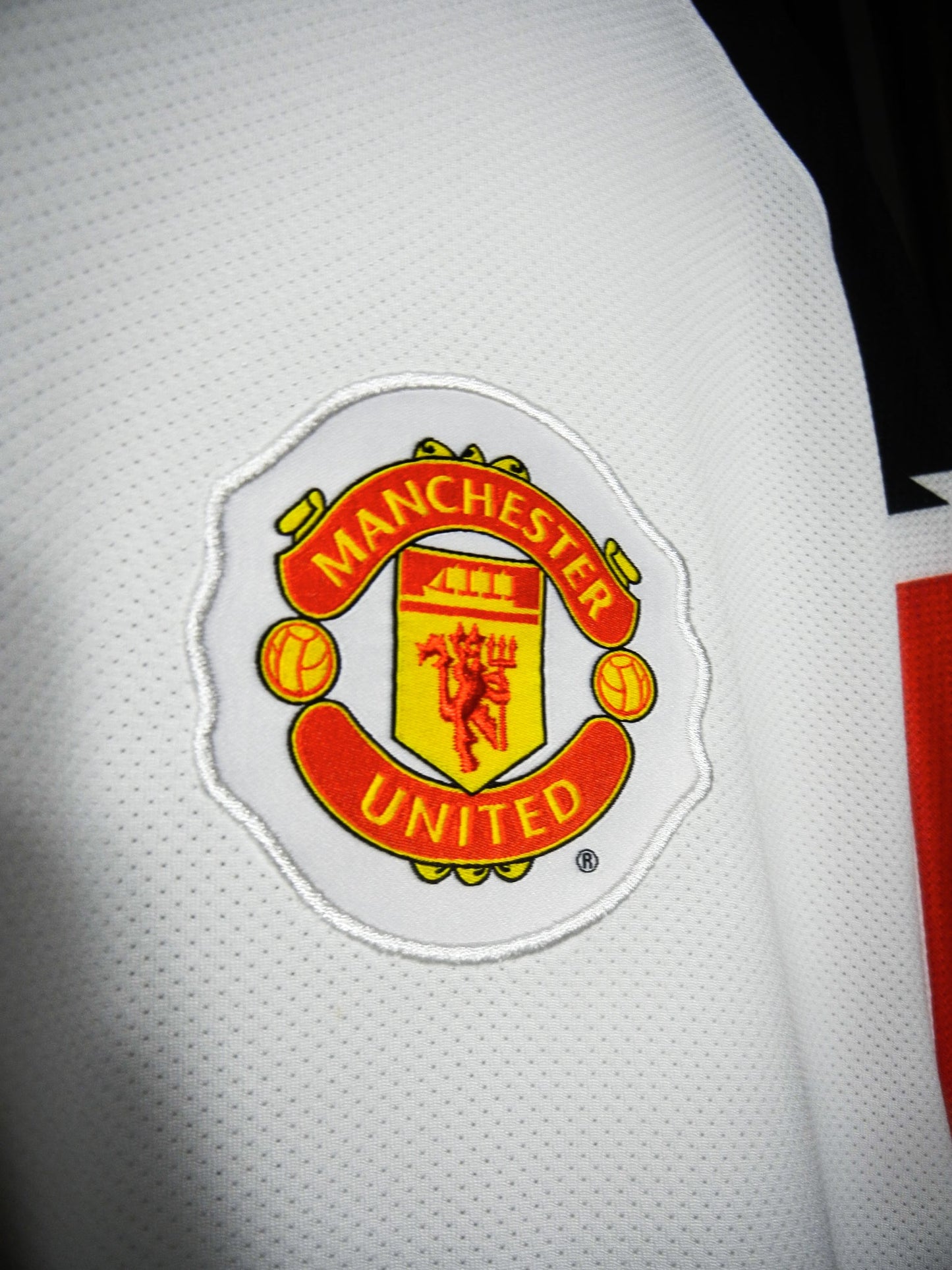 Manchester United 2010/11 Away Jersey Chicharito #14  XXL White & Red Nike Shirt (MPN: 382470-105)