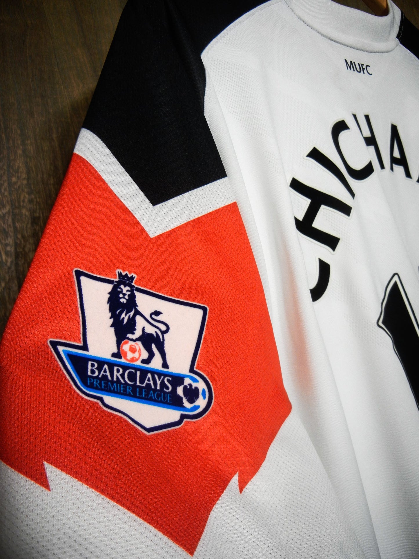 Manchester United 2010/11 Away Jersey Chicharito #14  XXL White & Red Nike Shirt (MPN: 382470-105)