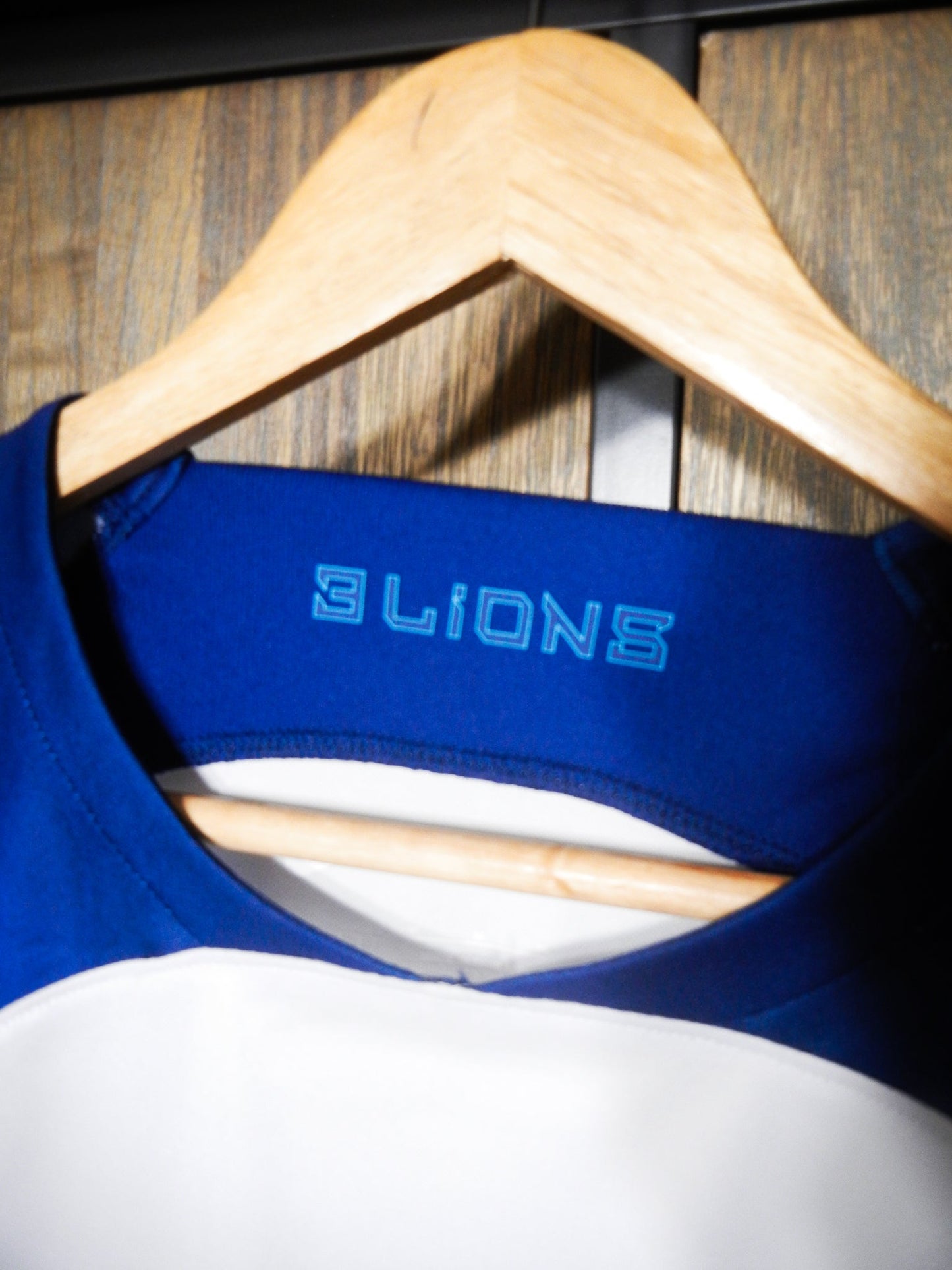 England 2022/23 Home Jersey – Harry Kane #9 – Medium – White & Sky Blue Nike Shirt – (MPN: DN0687-101)