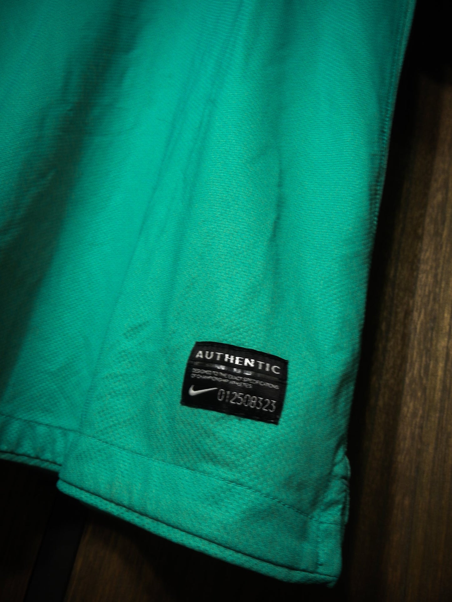 Barcelona 2010/11 Away Jersey – Lionel Messi #10 – Medium – Green Nike Shirt – (MPN: 382358-310)