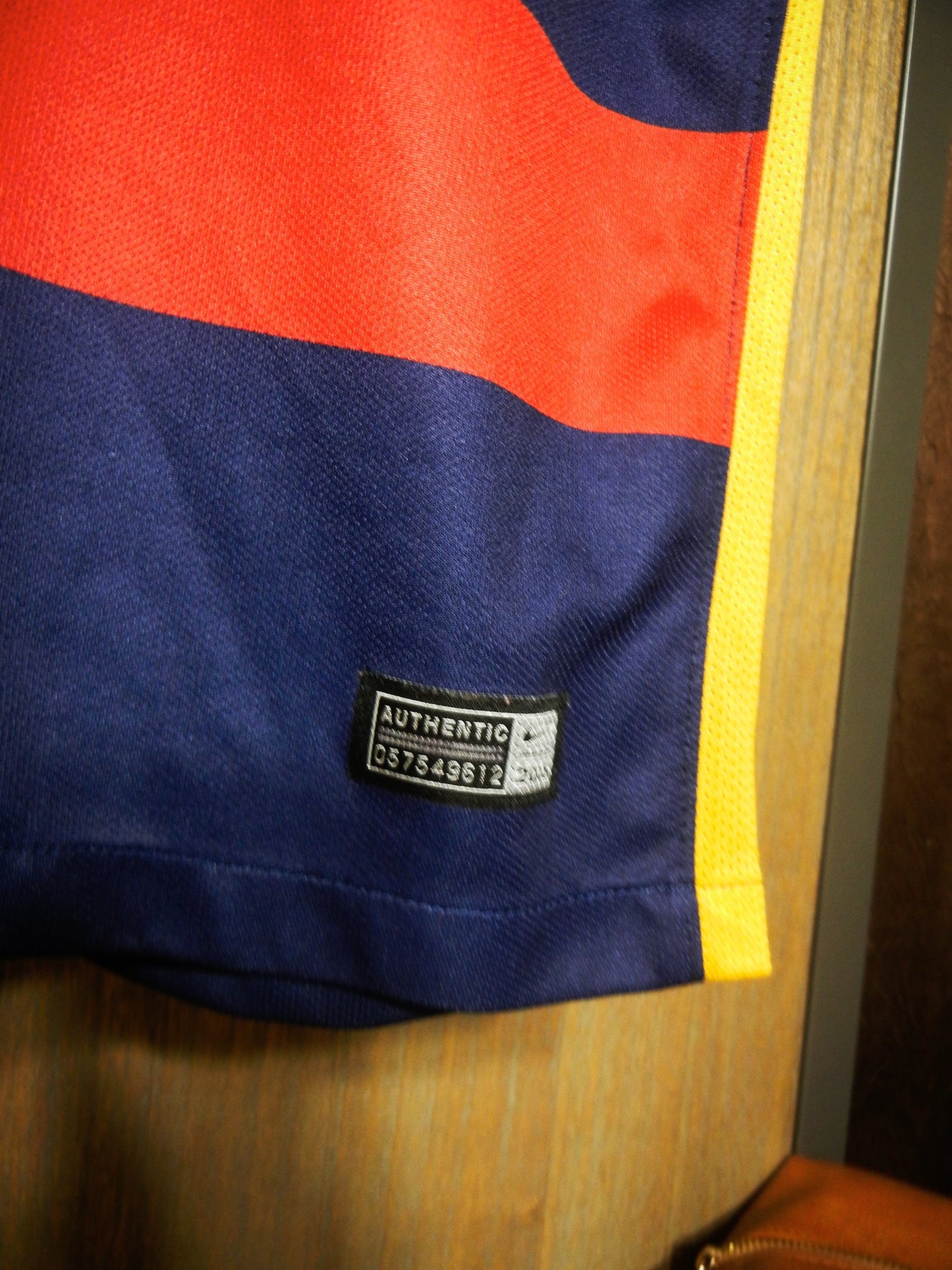 Barcelona 2015/16 Home Jersey – Neymar Jr #11 – Medium – Blue & Red Nike Shirt – (MPN: 658794-422)