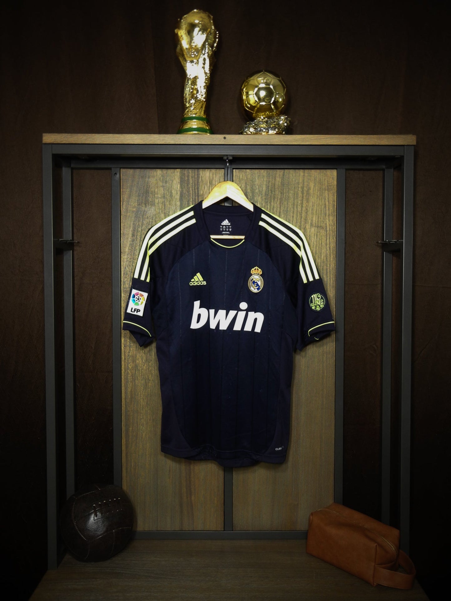 Real Madrid 2012/13 Away Jersey – Cristiano Ronaldo #7 – Small – Dark Blue & Yellow Adidas Shirt (MPN: X21992)