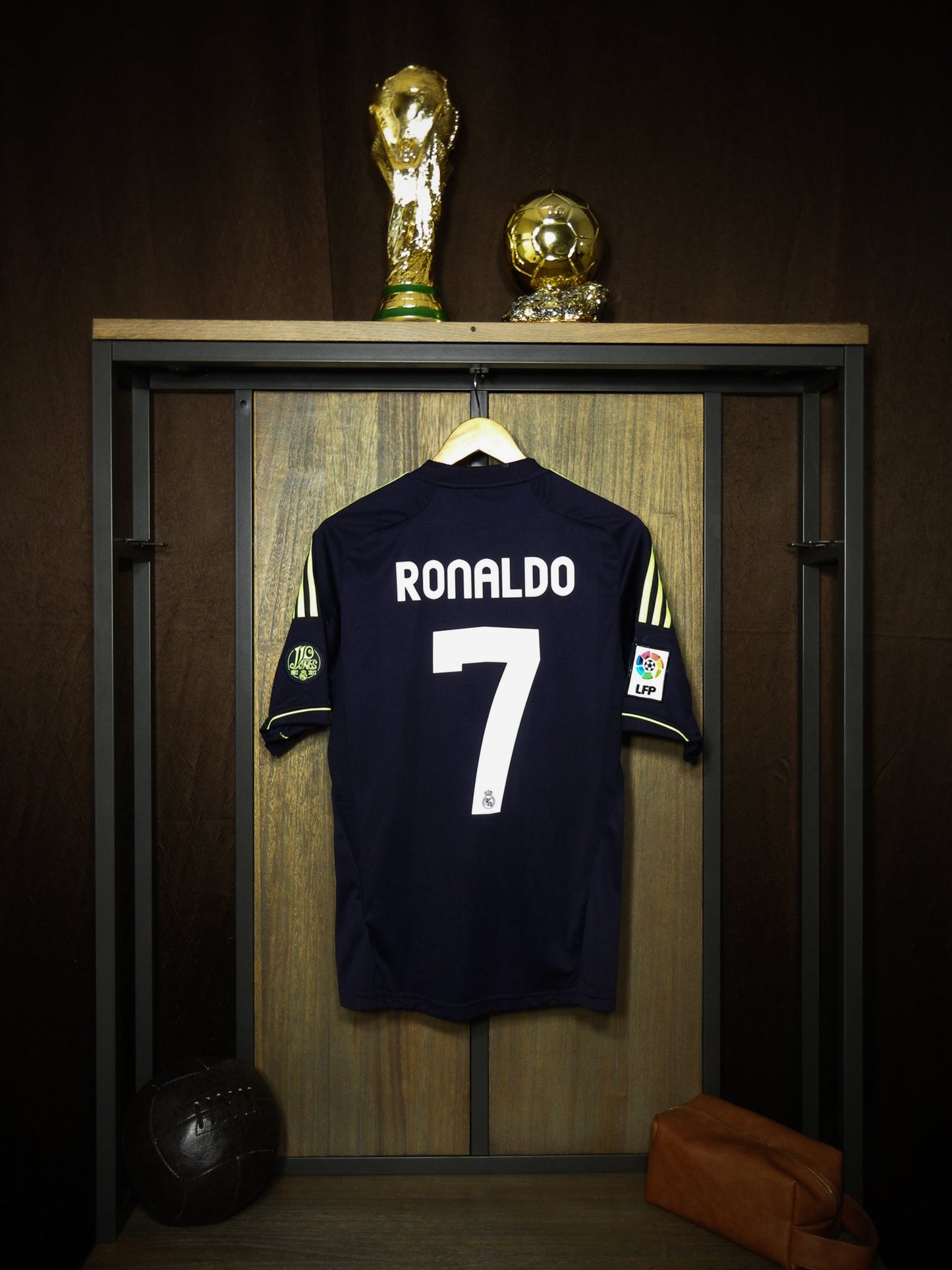 Real Madrid 2012/13 Away Jersey – Cristiano Ronaldo #7 – Small – Dark Blue & Yellow Adidas Shirt (MPN: X21992)