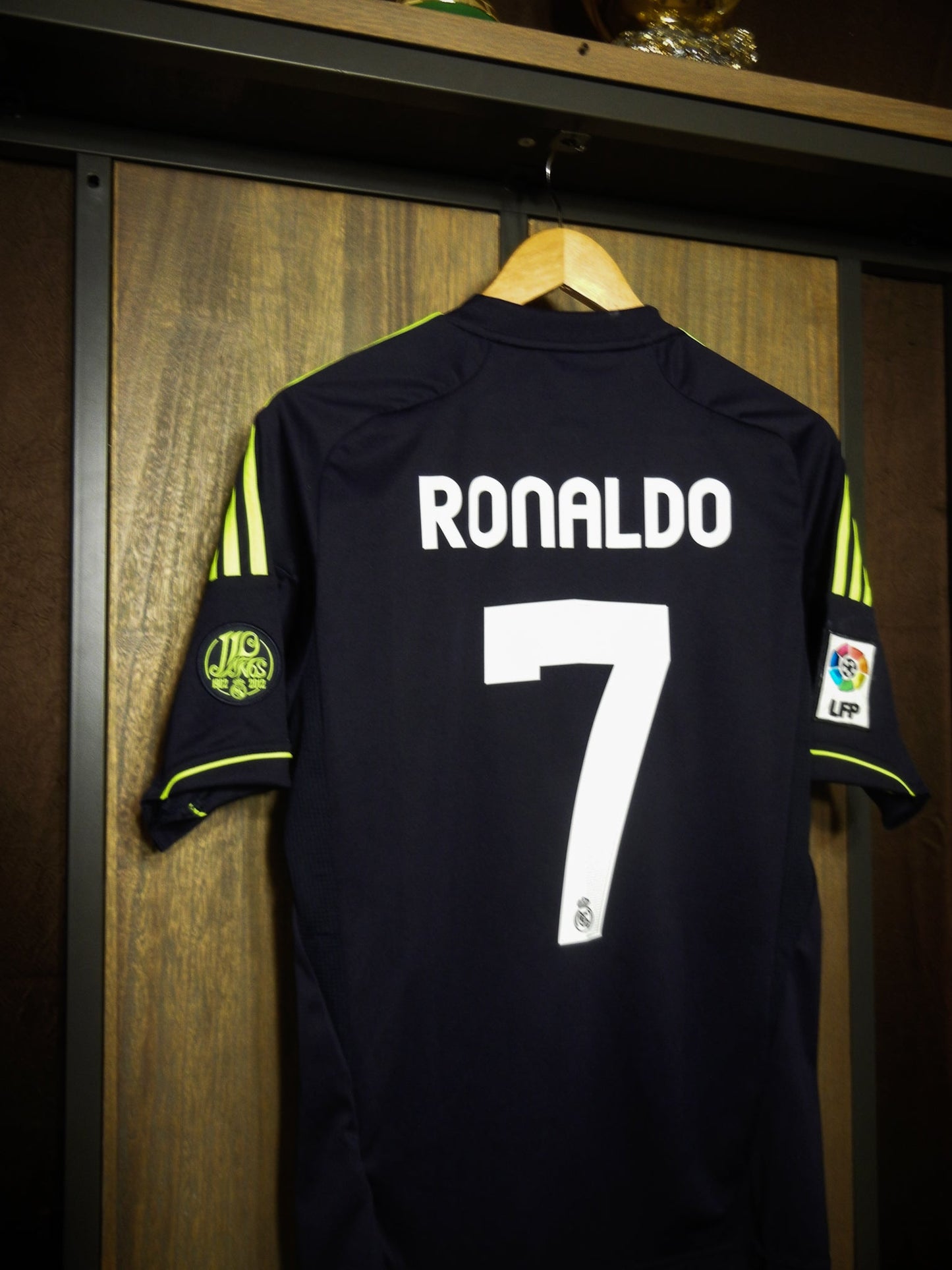 Real Madrid 2012/13 Away Jersey – Cristiano Ronaldo #7 – Small – Dark Blue & Yellow Adidas Shirt (MPN: X21992)