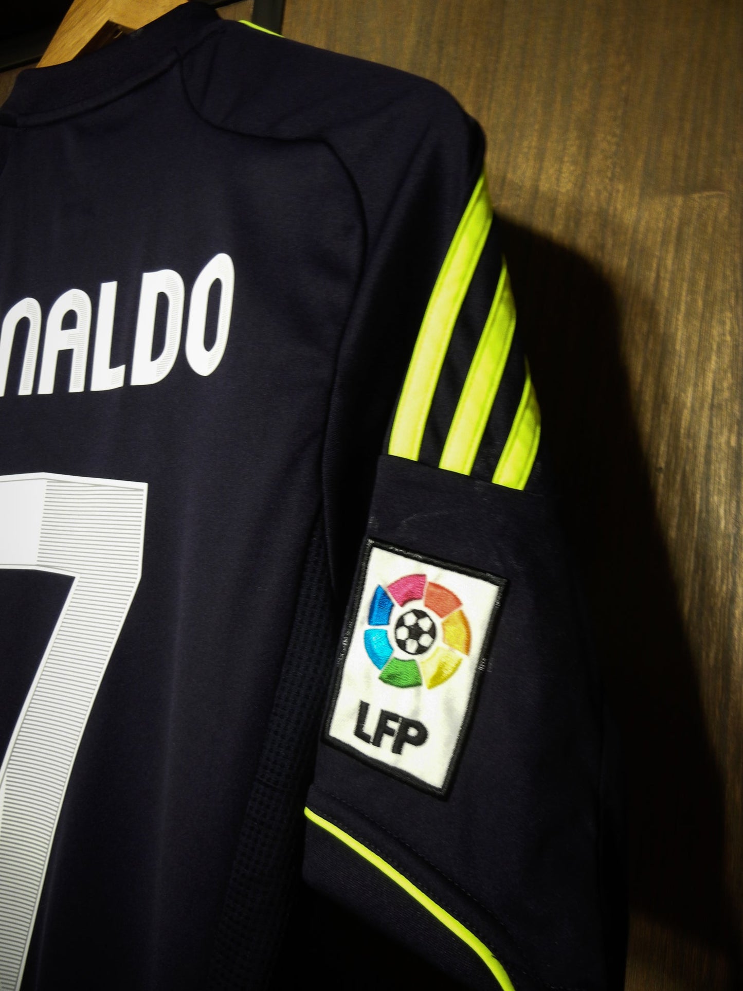 Real Madrid 2012/13 Away Jersey – Cristiano Ronaldo #7 – Small – Dark Blue & Yellow Adidas Shirt (MPN: X21992)