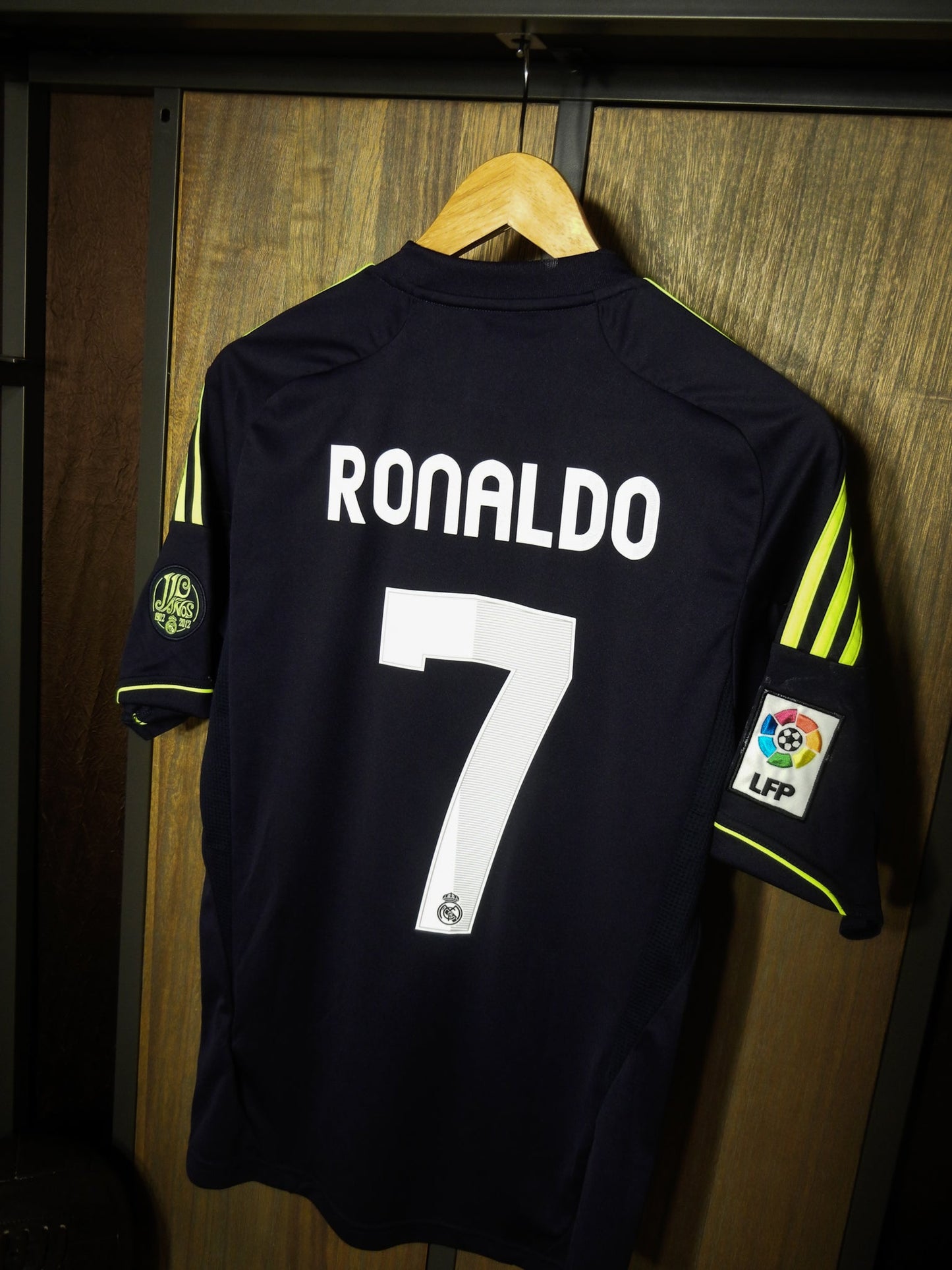 Real Madrid 2012/13 Away Jersey – Cristiano Ronaldo #7 – Small – Dark Blue & Yellow Adidas Shirt (MPN: X21992)