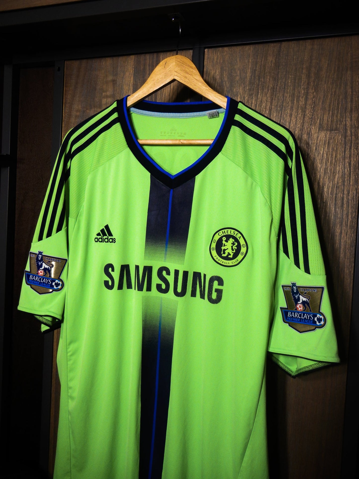 Chelsea 2010/11 Third Jersey – Didier Drogba #11 – XXL – Neon Green & Black Adidas Shirt (MPN: P00189)