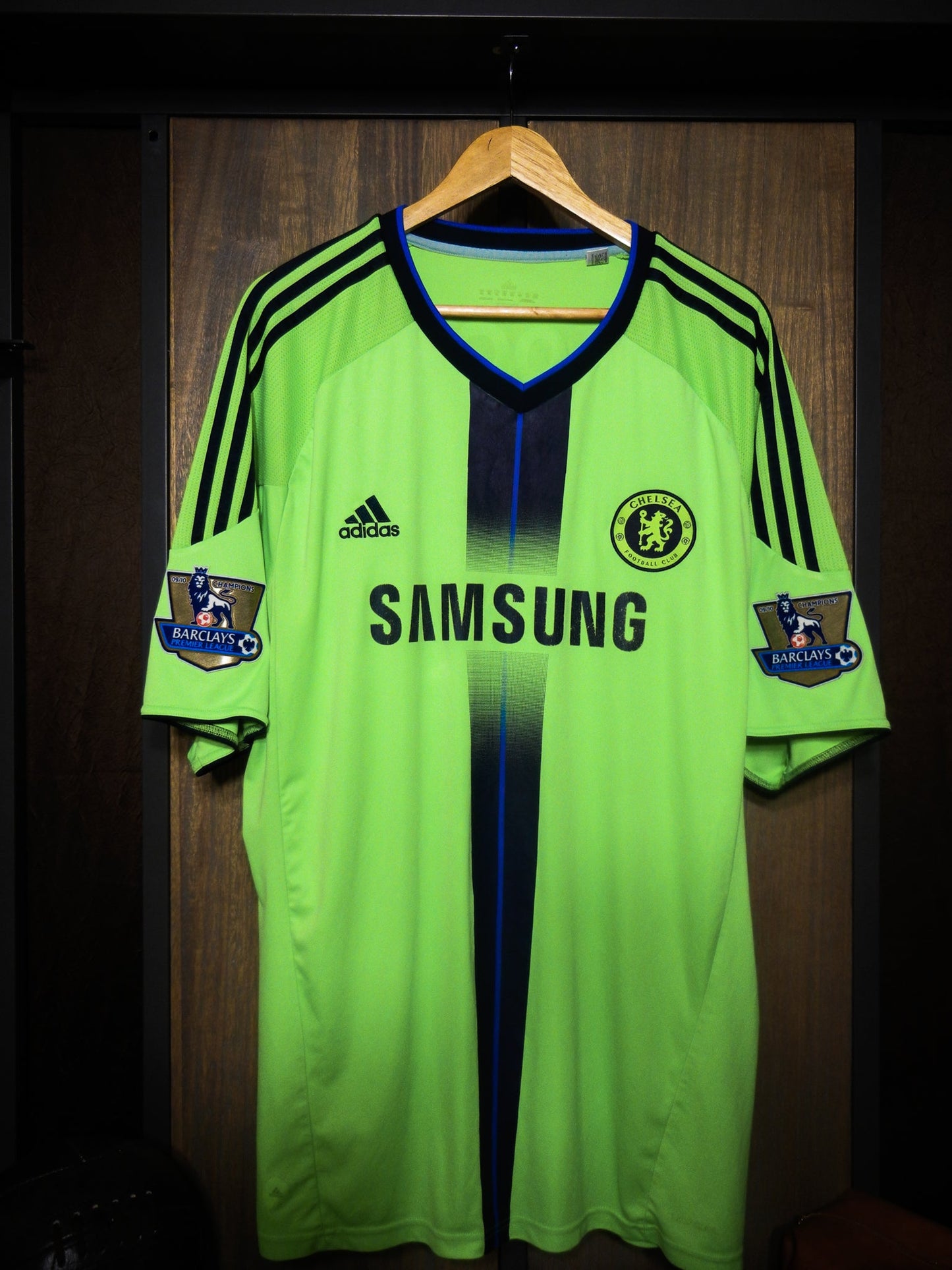 Chelsea 2010/11 Third Jersey – Didier Drogba #11 – XXL – Neon Green & Black Adidas Shirt (MPN: P00189)