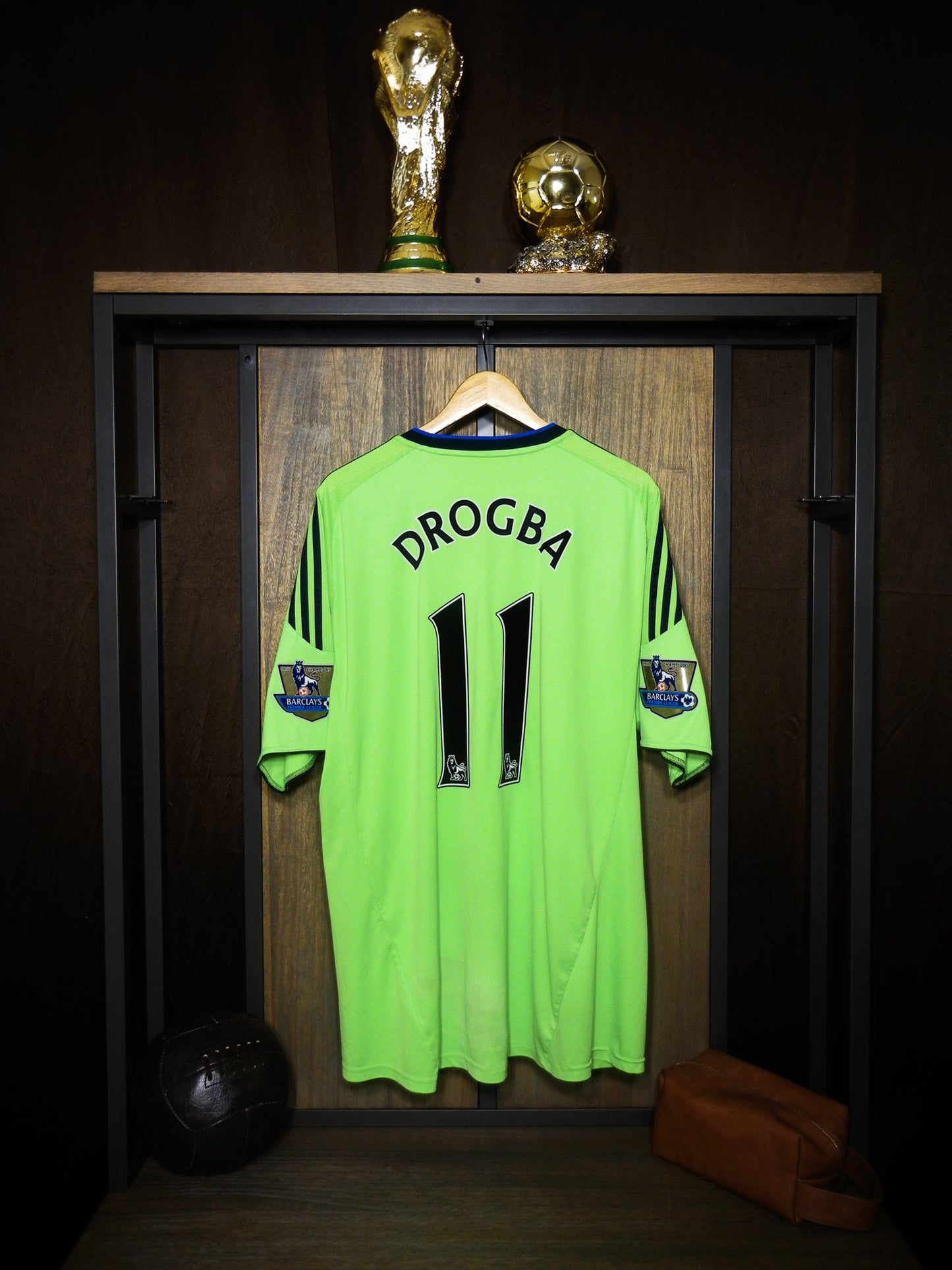 Chelsea 2010/11 Third Jersey – Didier Drogba #11 – XXL – Neon Green & Black Adidas Shirt (MPN: P00189)