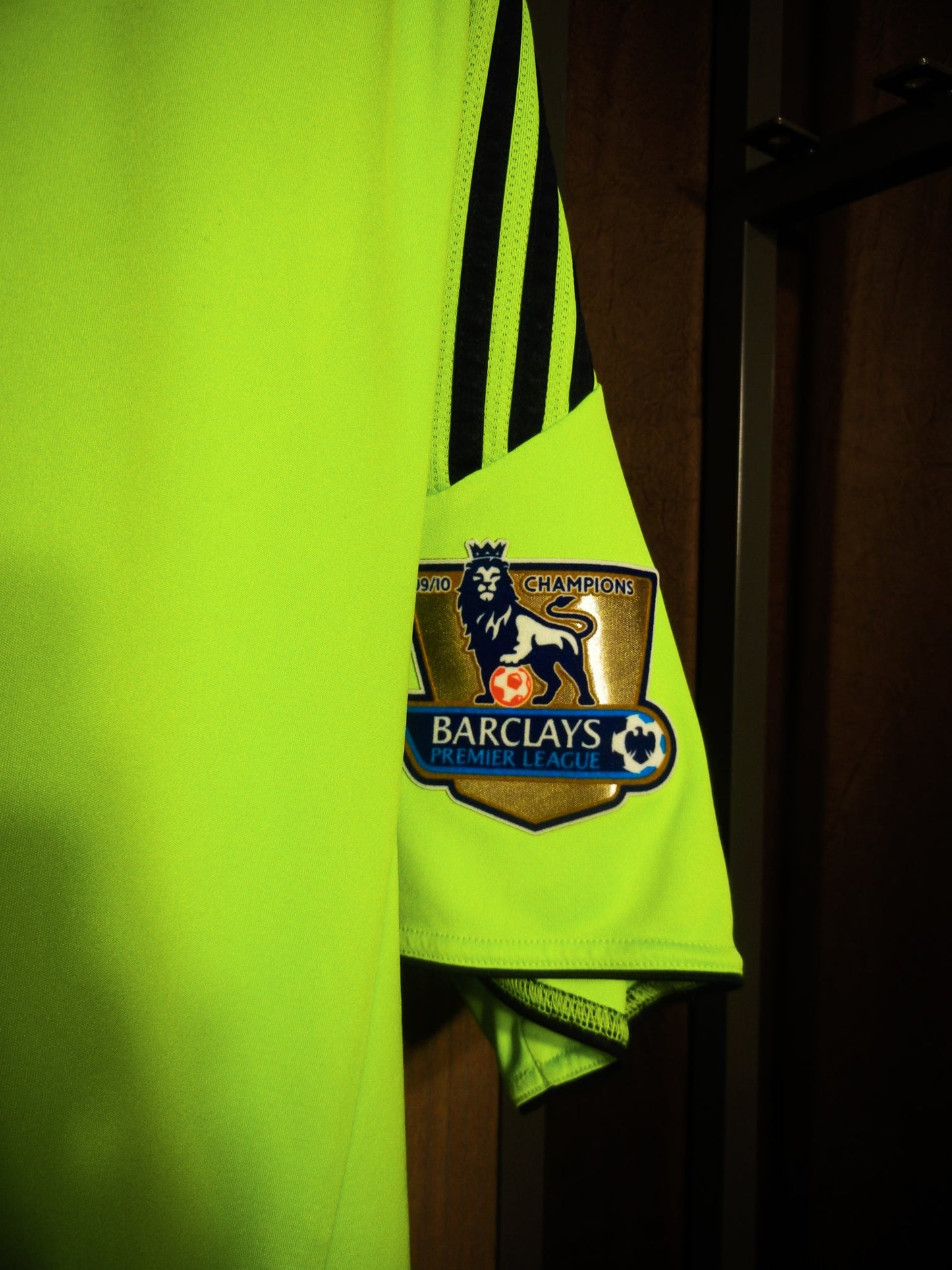 Chelsea 2010/11 Third Jersey – Didier Drogba #11 – XXL – Neon Green & Black Adidas Shirt (MPN: P00189)