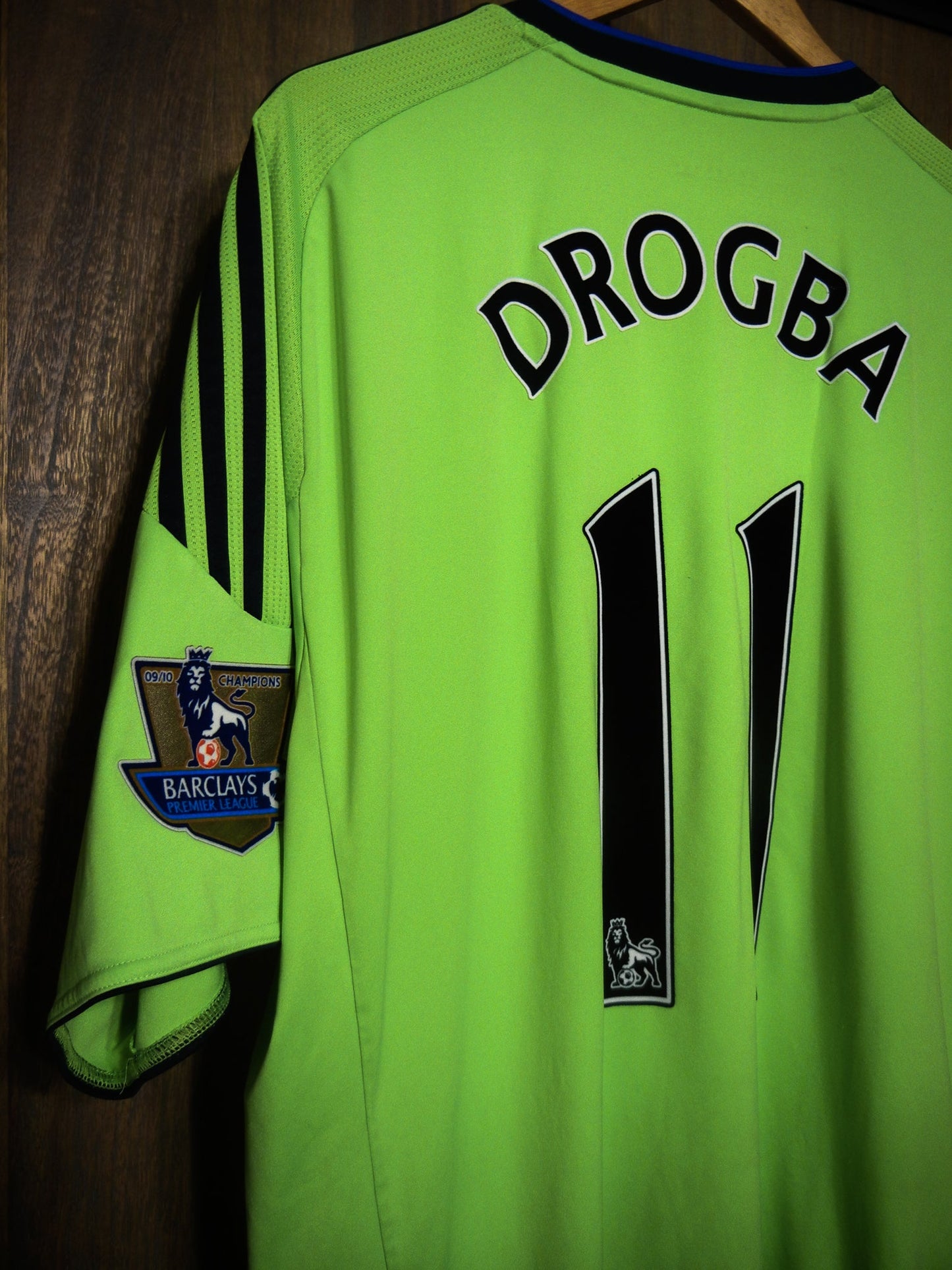 Chelsea 2010/11 Third Jersey – Didier Drogba #11 – XXL – Neon Green & Black Adidas Shirt (MPN: P00189)