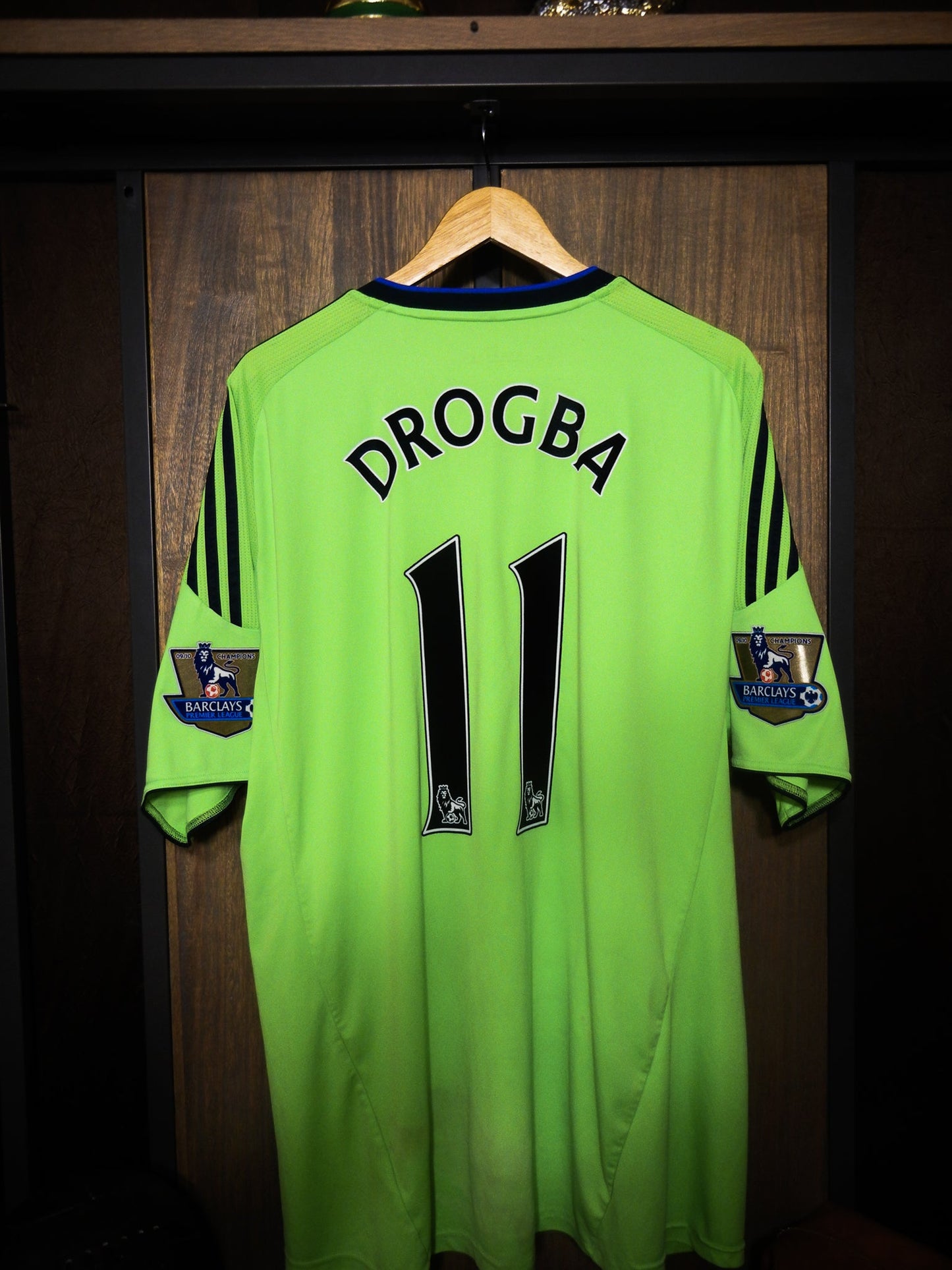 Chelsea 2010/11 Third Jersey – Didier Drogba #11 – XXL – Neon Green & Black Adidas Shirt (MPN: P00189)