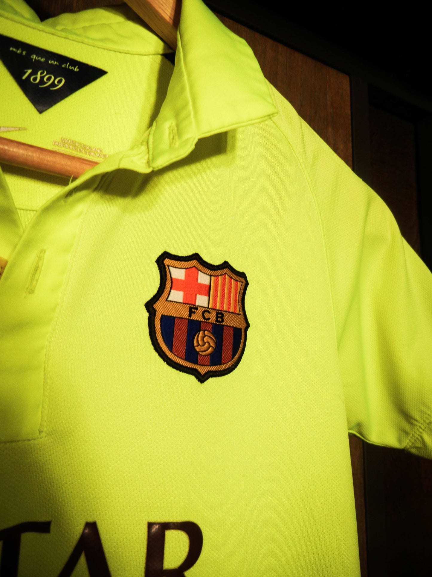 Barcelona 2014/15 Third Jersey – Messi #10 – Youth Medium – Neon Green Nike Shirt (MPN: 631242-710)
