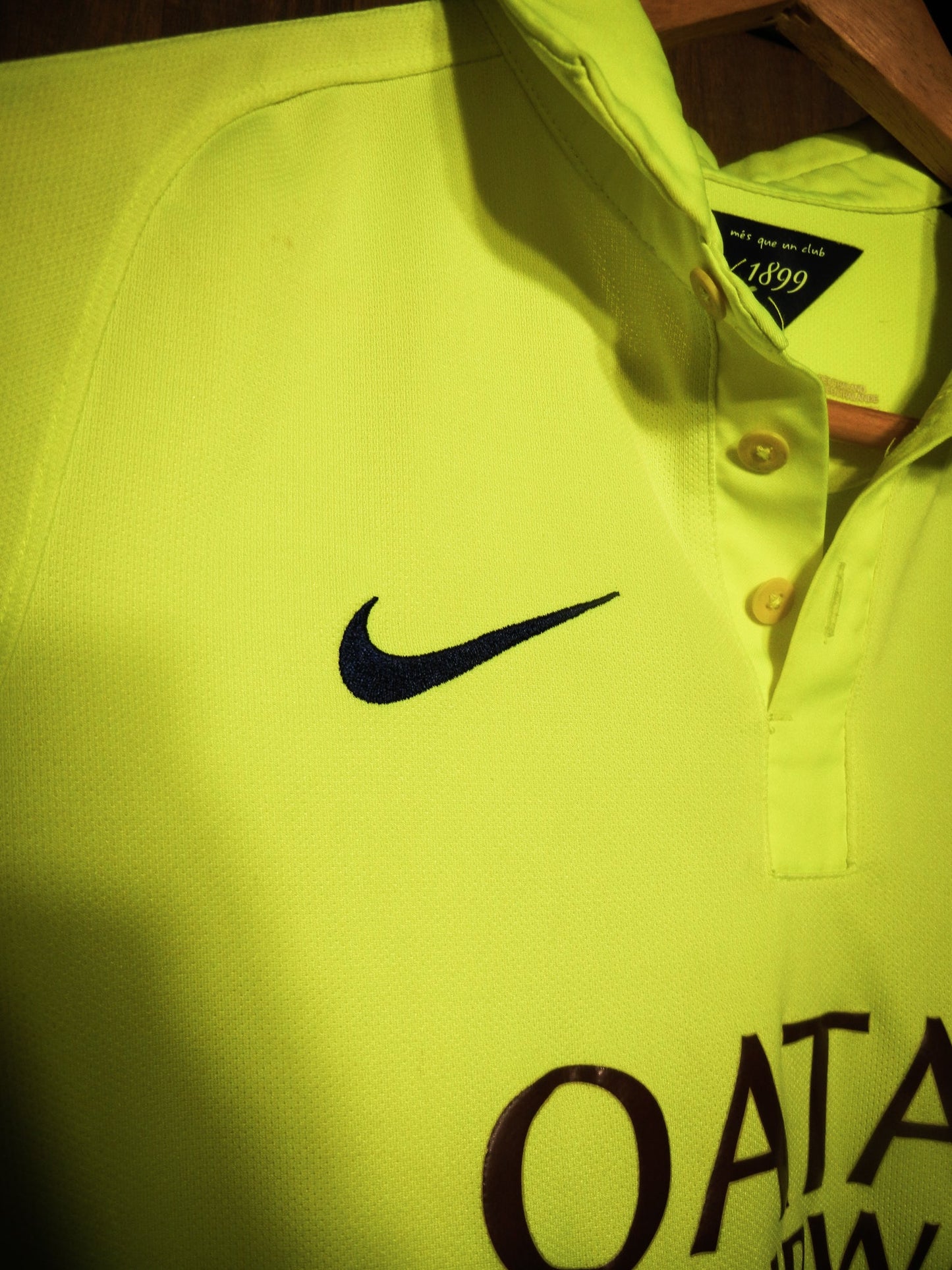 Barcelona 2014/15 Third Jersey – Messi #10 – Youth Medium – Neon Green Nike Shirt (MPN: 631242-710)