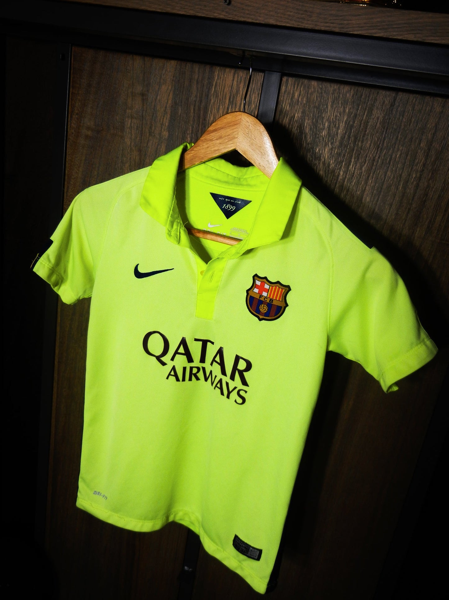 Barcelona 2014/15 Third Jersey – Messi #10 – Youth Medium – Neon Green Nike Shirt (MPN: 631242-710)