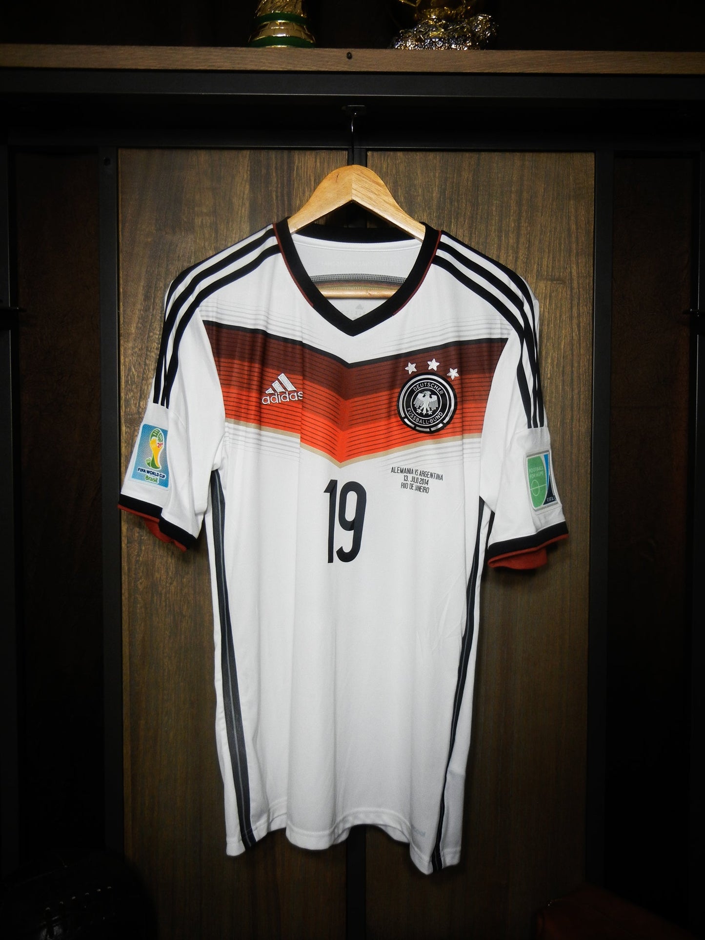 Germany 2014 Home Jersey – Mario Götze #19 – Medium – White, Black & Red Adidas Shirt (MPN: G87445)