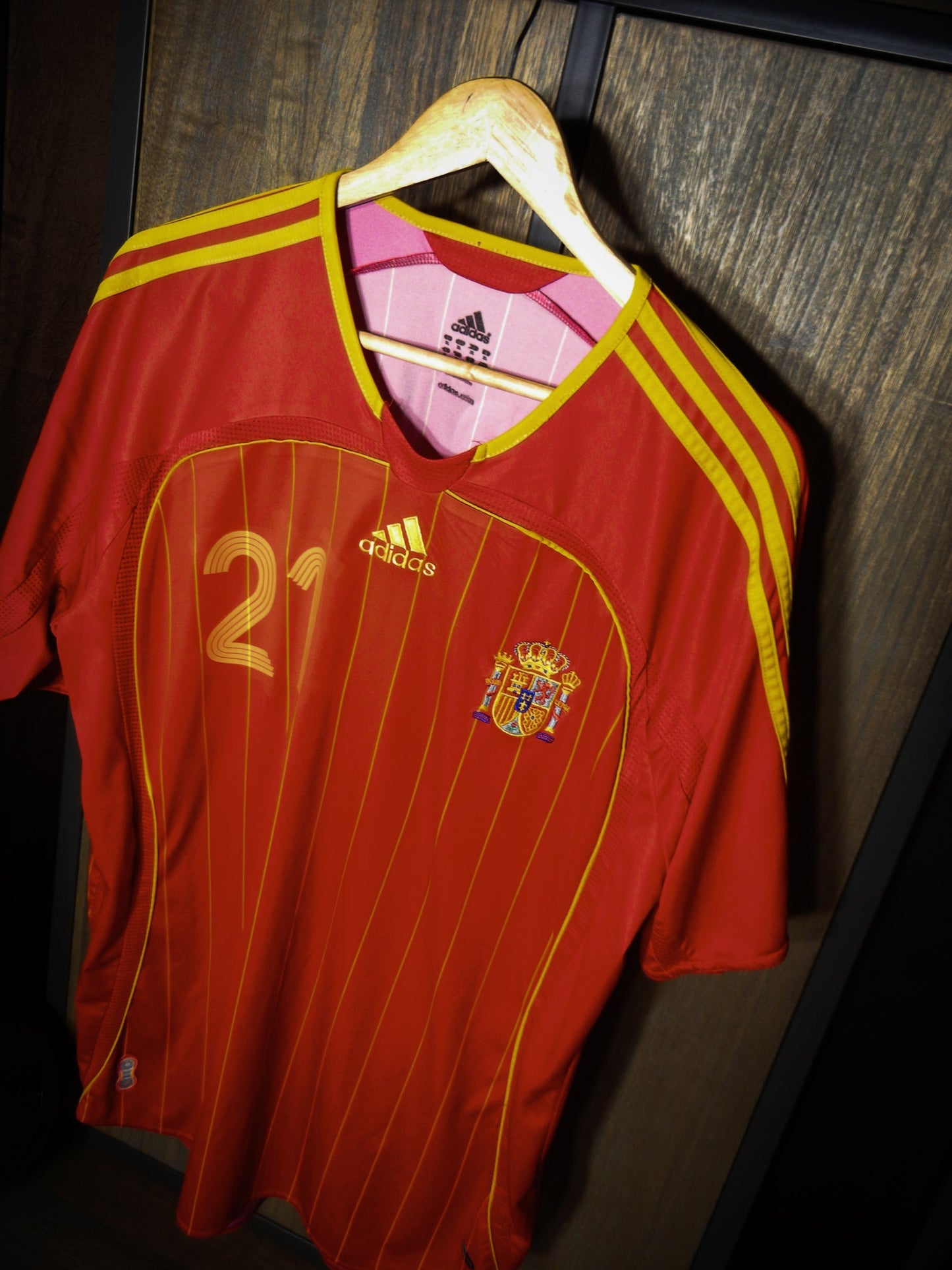 Spain 2005–2007 Home Jersey – David Villa #21 – XL – Red & Yellow Adidas Shirt (MPN: 740144)