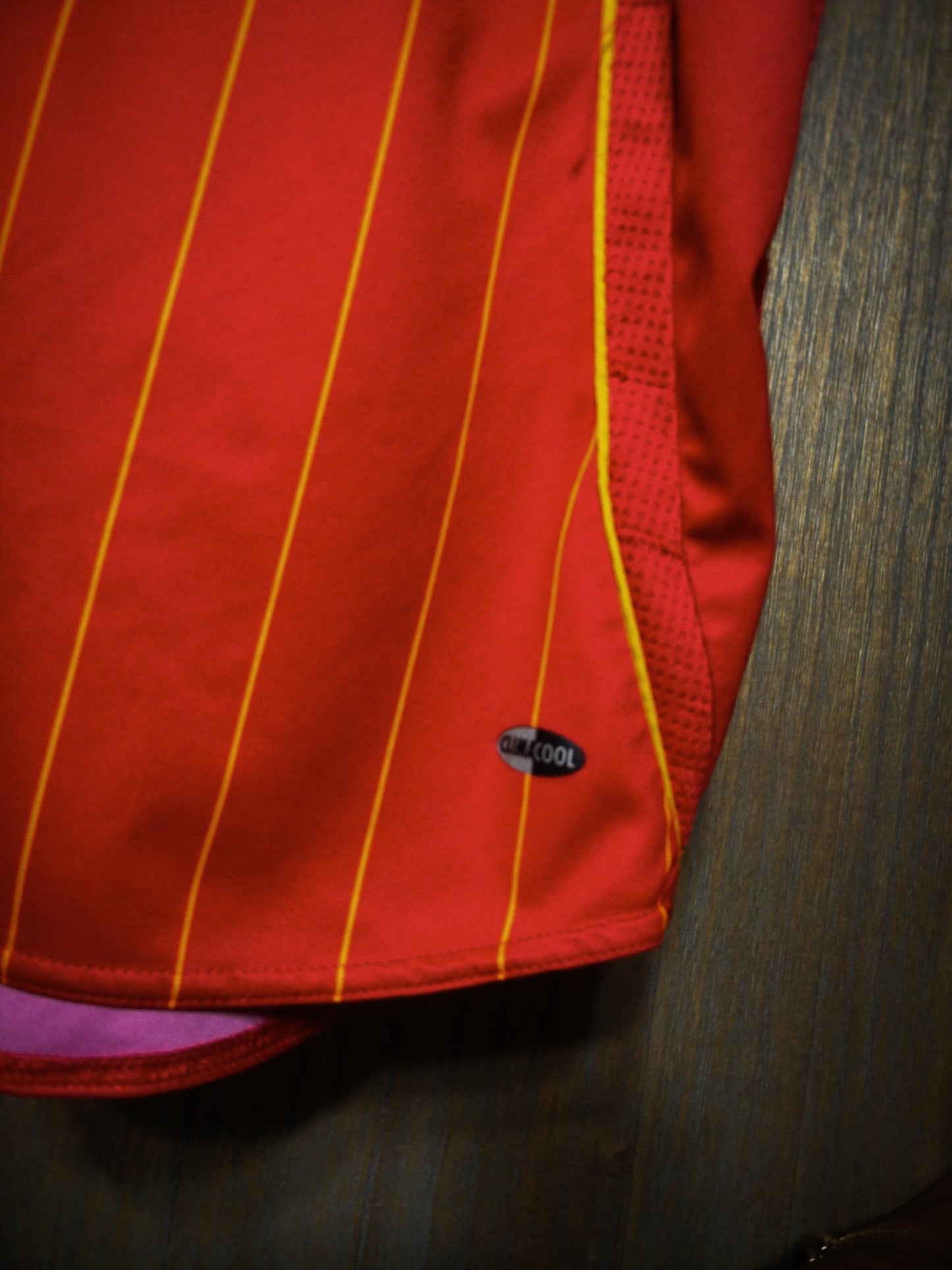 Spain 2005–2007 Home Jersey – David Villa #21 – XL – Red & Yellow Adidas Shirt (MPN: 740144)