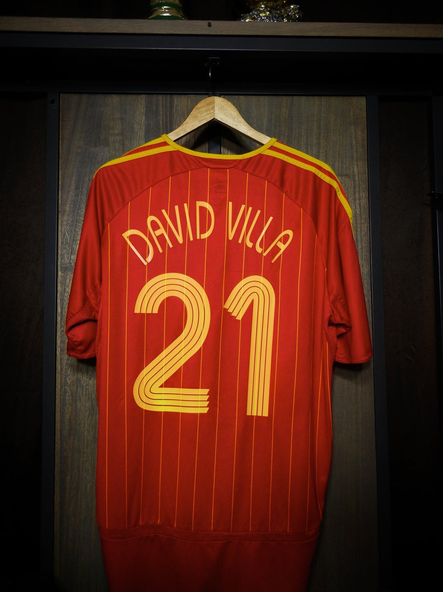 Spain 2005–2007 Home Jersey – David Villa #21 – XL – Red & Yellow Adidas Shirt (MPN: 740144)