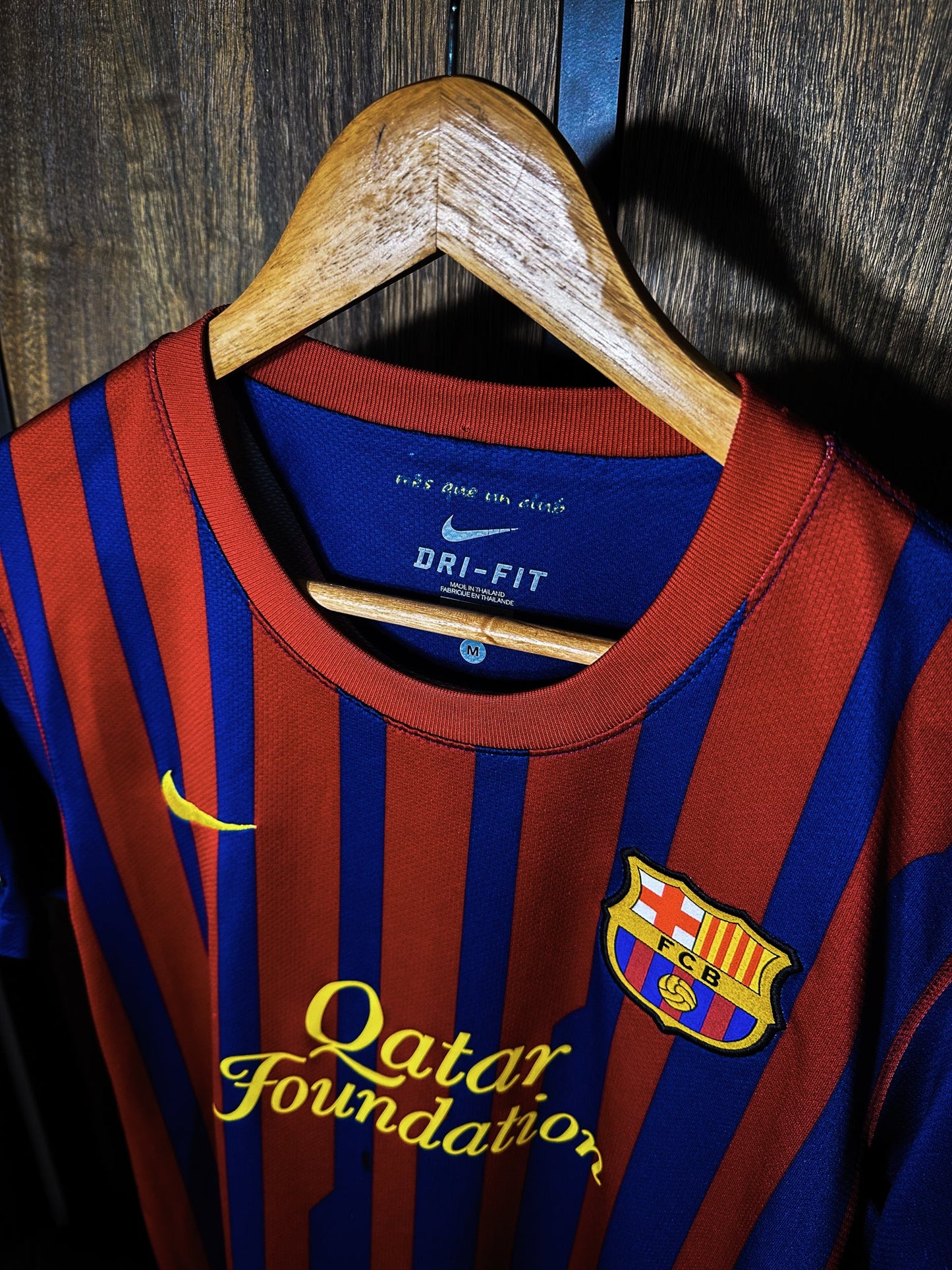 Barcelona 2011/12 Home Jersey – David Villa #7 – Medium – Red & Blue Nike Shirt (MPN: 419877-486)