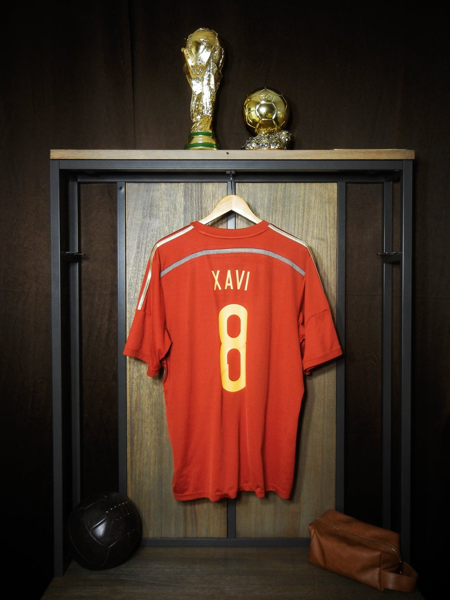Spain 2014/15 Home Jersey – Xavi #8 – XL – Red Adidas Shirt (MPN: G85279)