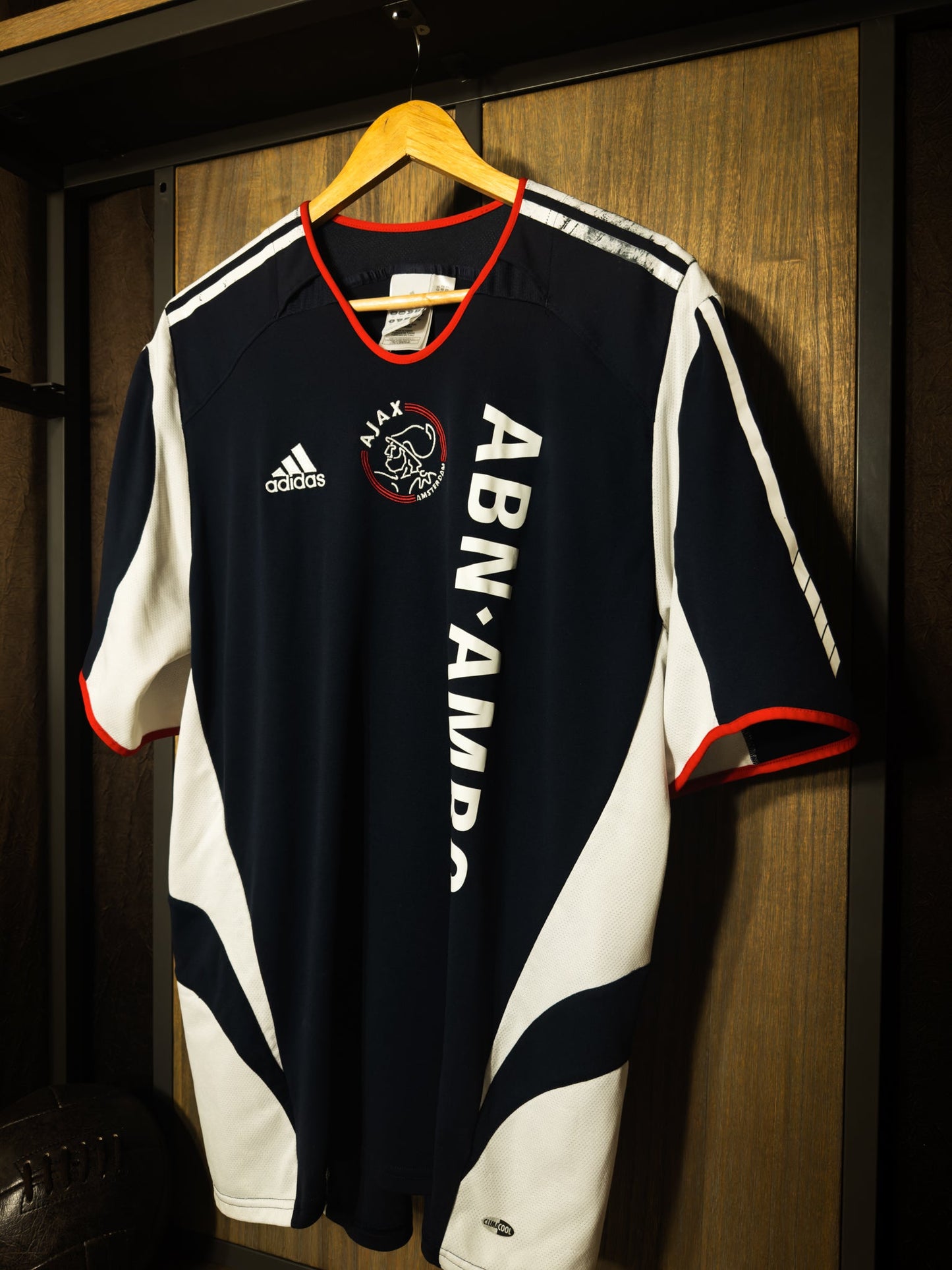 Ajax 2005/06 Away Jersey – Size XL – Navy & Red Adidas Shirt (MPN: 109882 AHJ001)