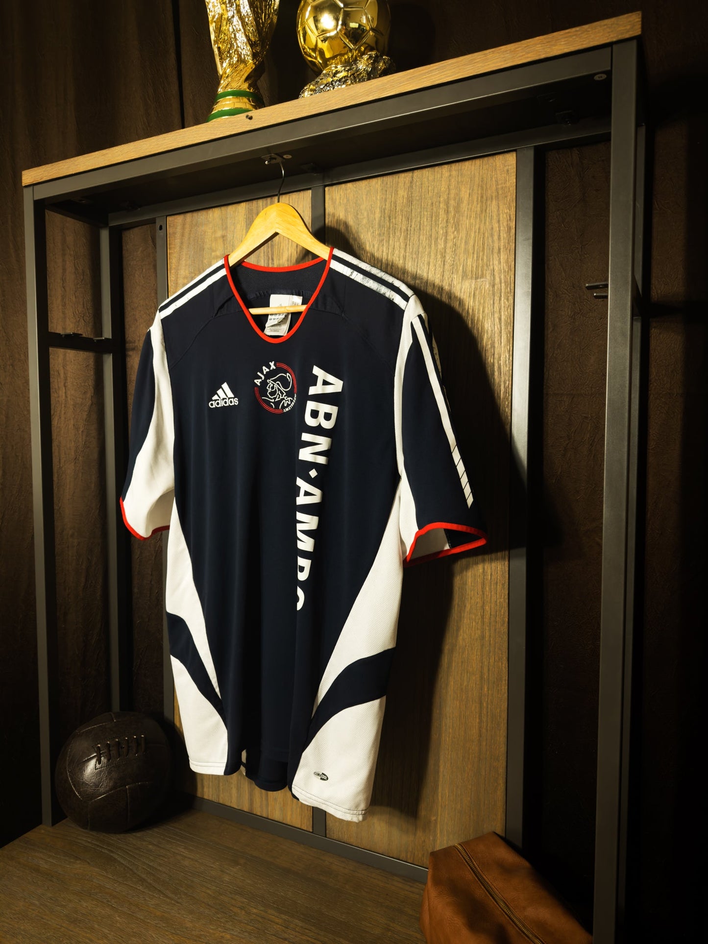 Ajax 2005/06 Away Jersey – Size XL – Navy & Red Adidas Shirt (MPN: 109882 AHJ001)