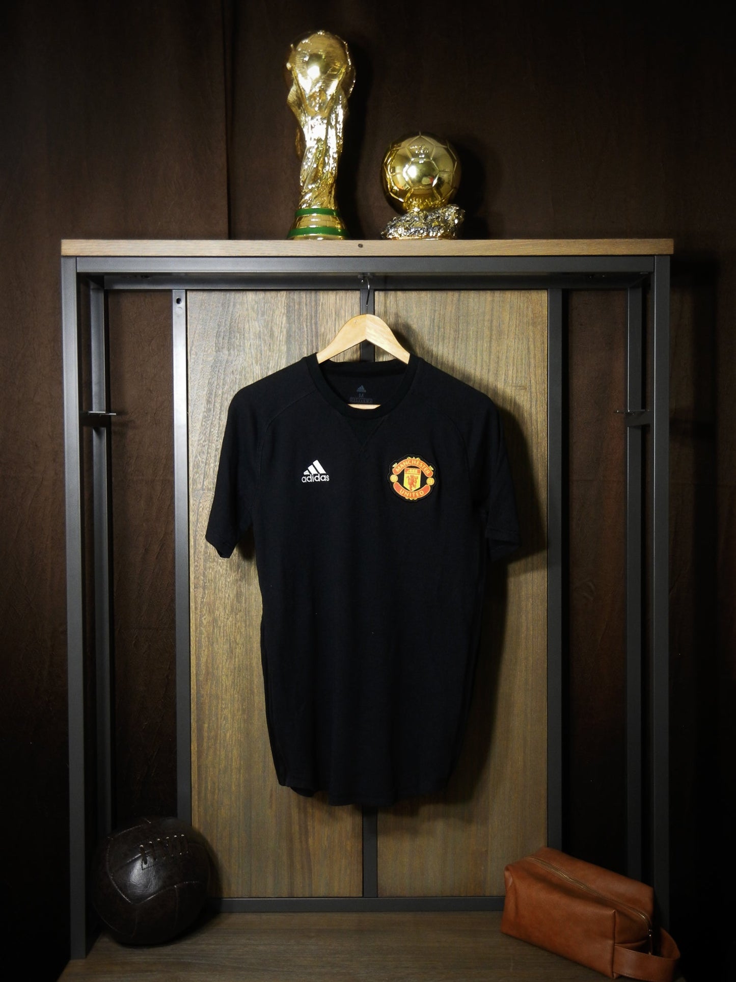 Manchester United 2021/22 Travel Tee – Size M – Black adidas Shirt (MPN: GR3908)