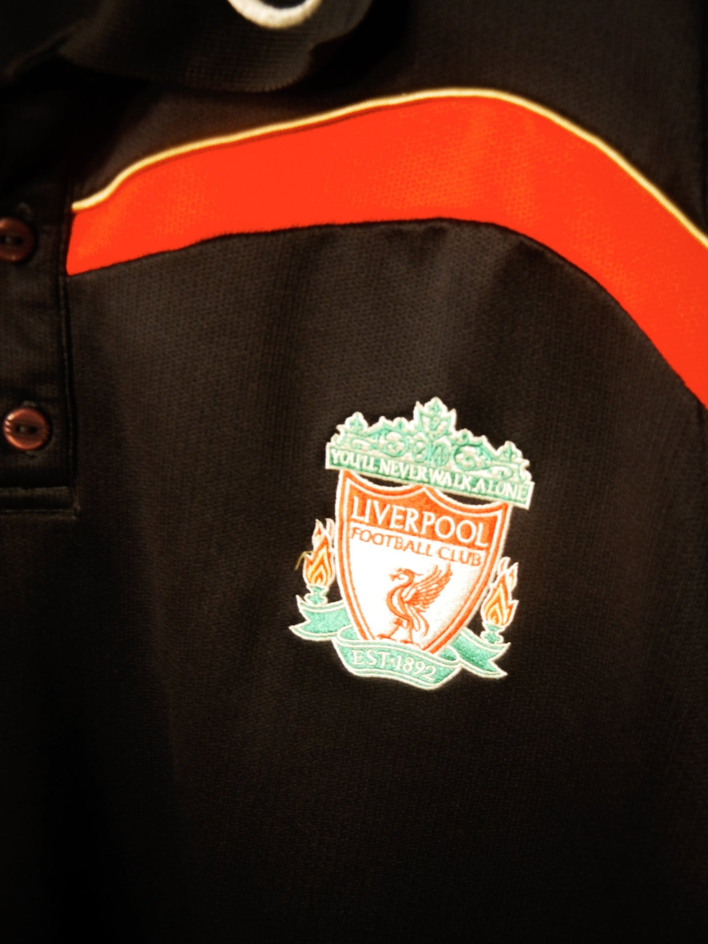 Liverpool 2009/10 Carlsberg Polo Shirt – Size XL – Adidas Red and Black Pre-game Shirt (MPN: P06990 APU002)