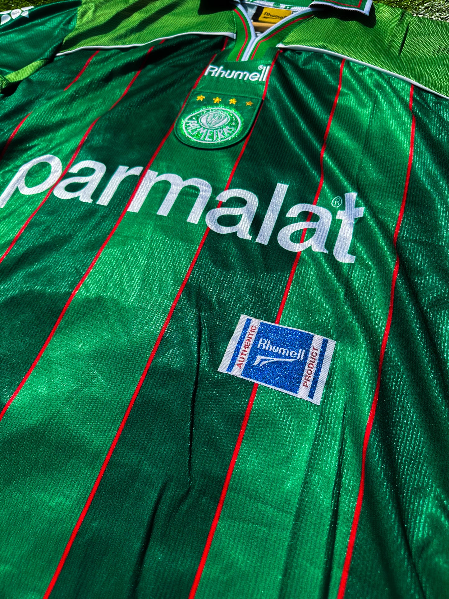 Close-up of Parmalat logo and club crest on the 1992 Palmeiras shirt.